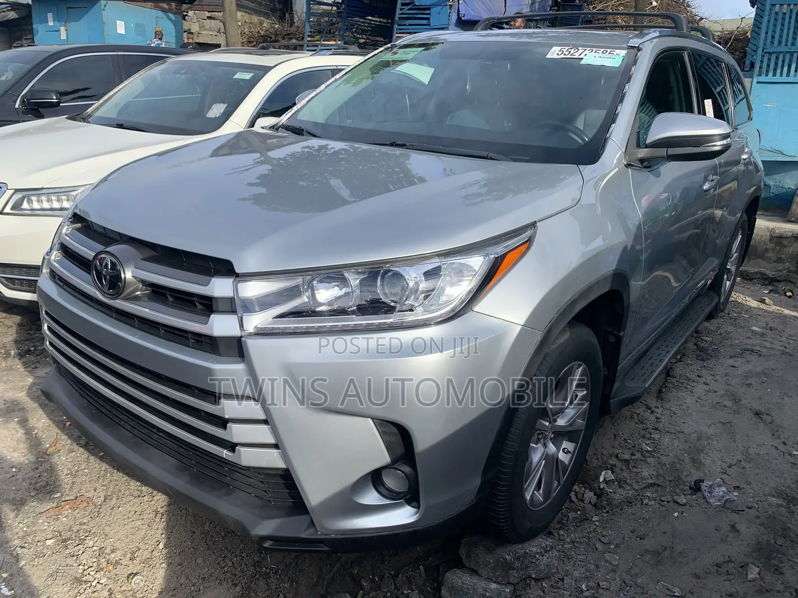 Toyota Highlander XLE 4dr SUV AWD (3.5L 6cyl 6A) 2015 Silver