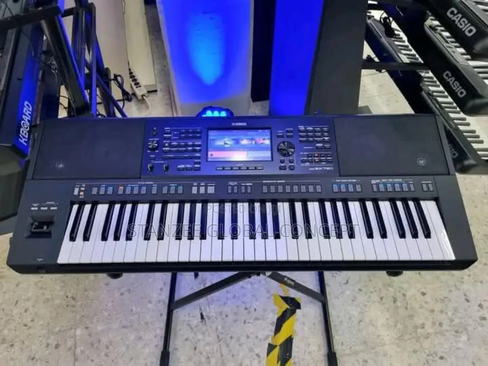 Yamaha Psr-sx720 Synthesizer Arranger Workstation Keyboard