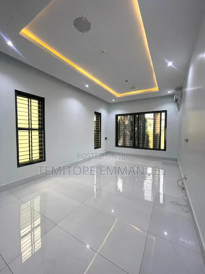 Furnished 5bdrm House in Lekki Phase 1, Lagos for sale