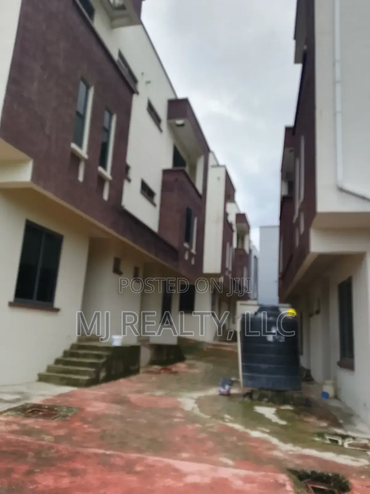4bdrm Duplex in Awuse Estate, Opebi for sale