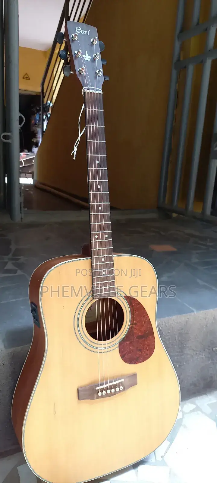 Original Uk Used Cort Semi Acoustic Guitar