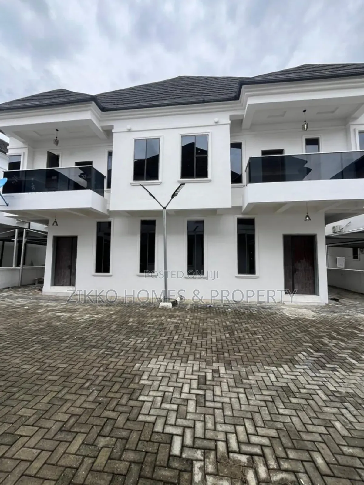 4bdrm Duplex in Orchid Road, Lekki for sale