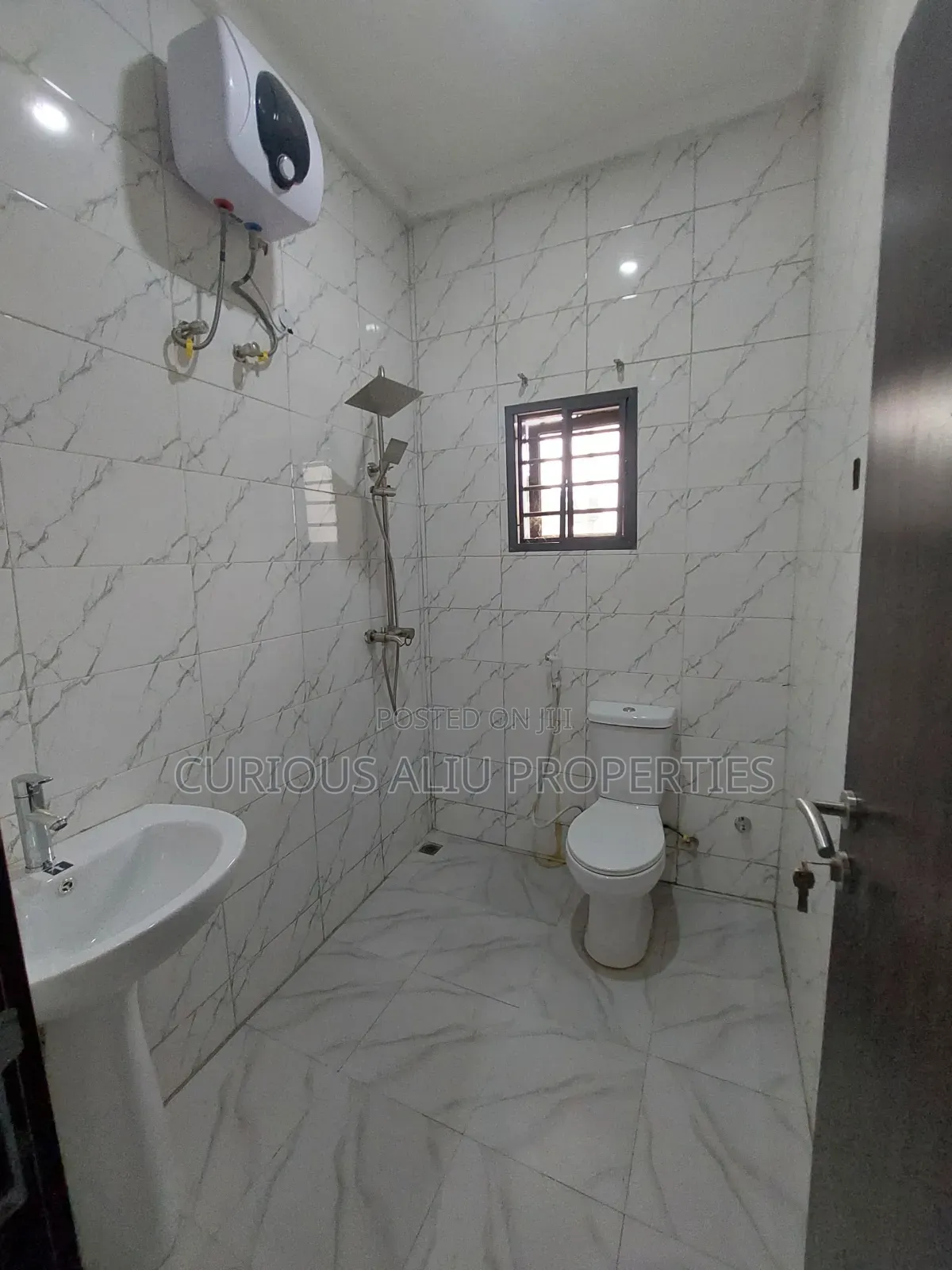 3bdrm Block of Flats in Bali Island, Life Camp for sale