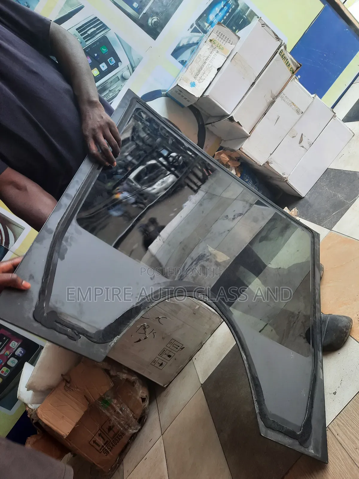 No 2 Roof Glass for Ford Ended 2015 Model Available Now