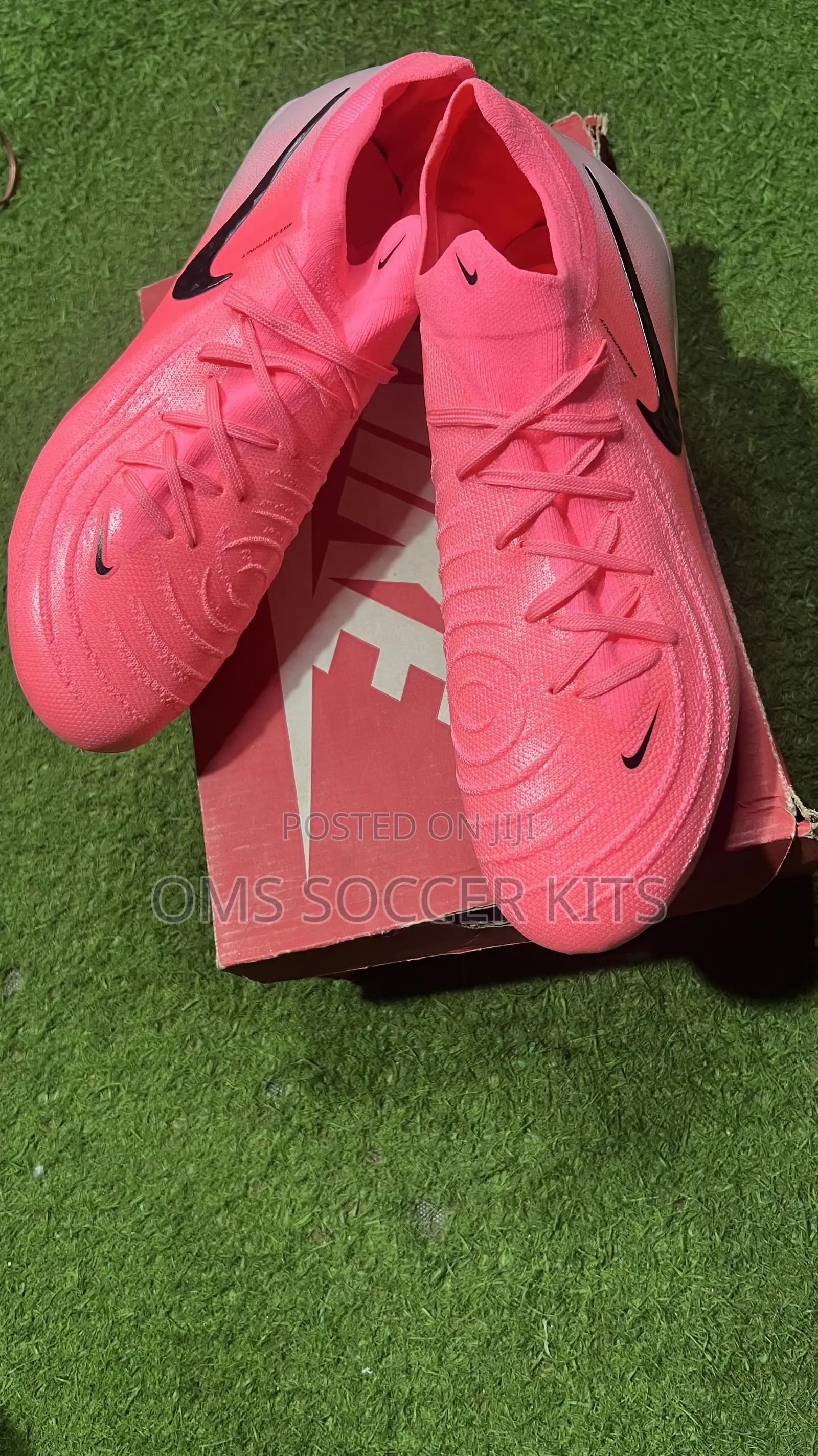 Nike Phantom Luna 2 Elite Firm-Ground Football Boot(45)