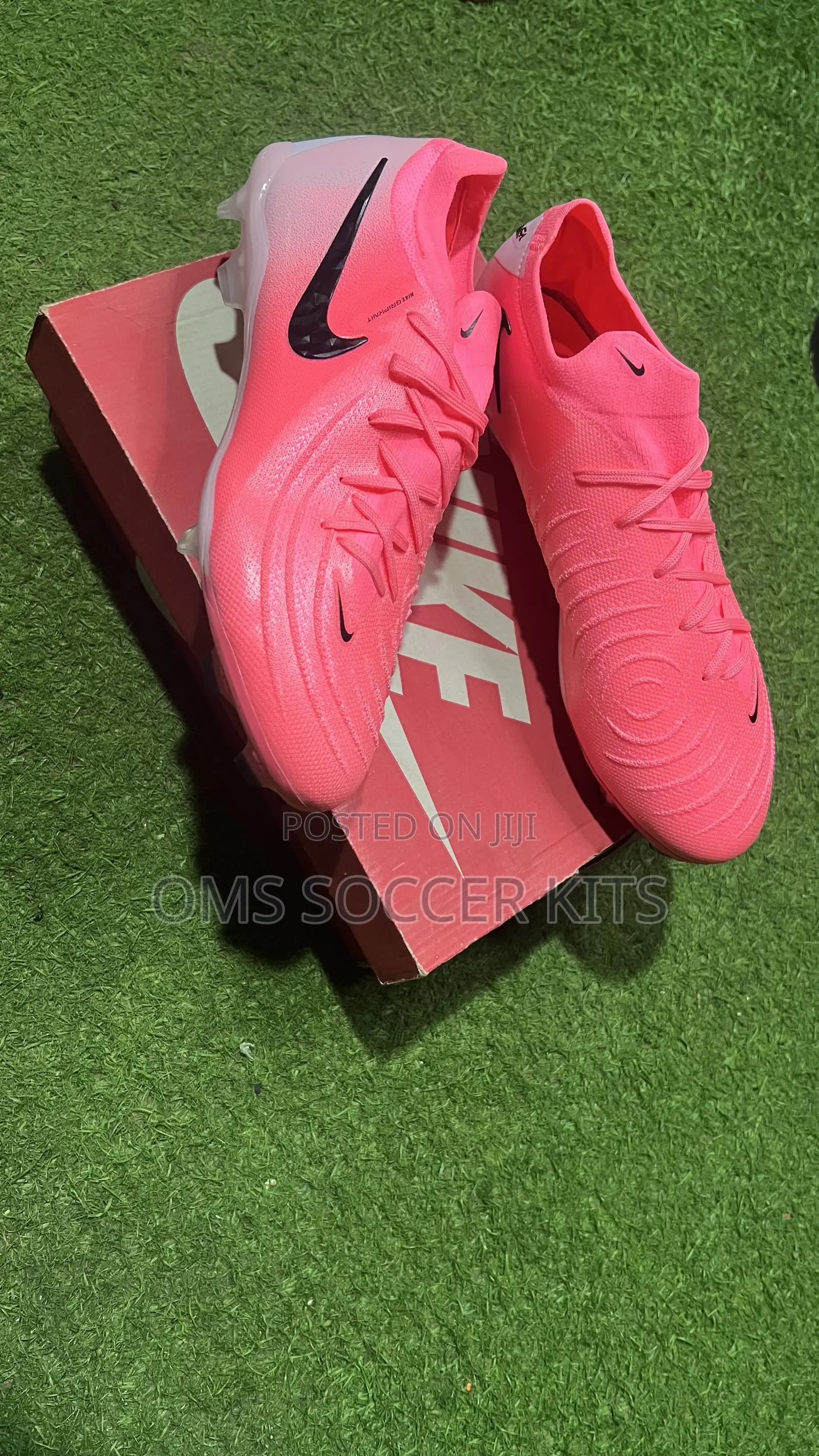 Nike Phantom Luna 2 Elite Firm-Ground Football Boot(45)