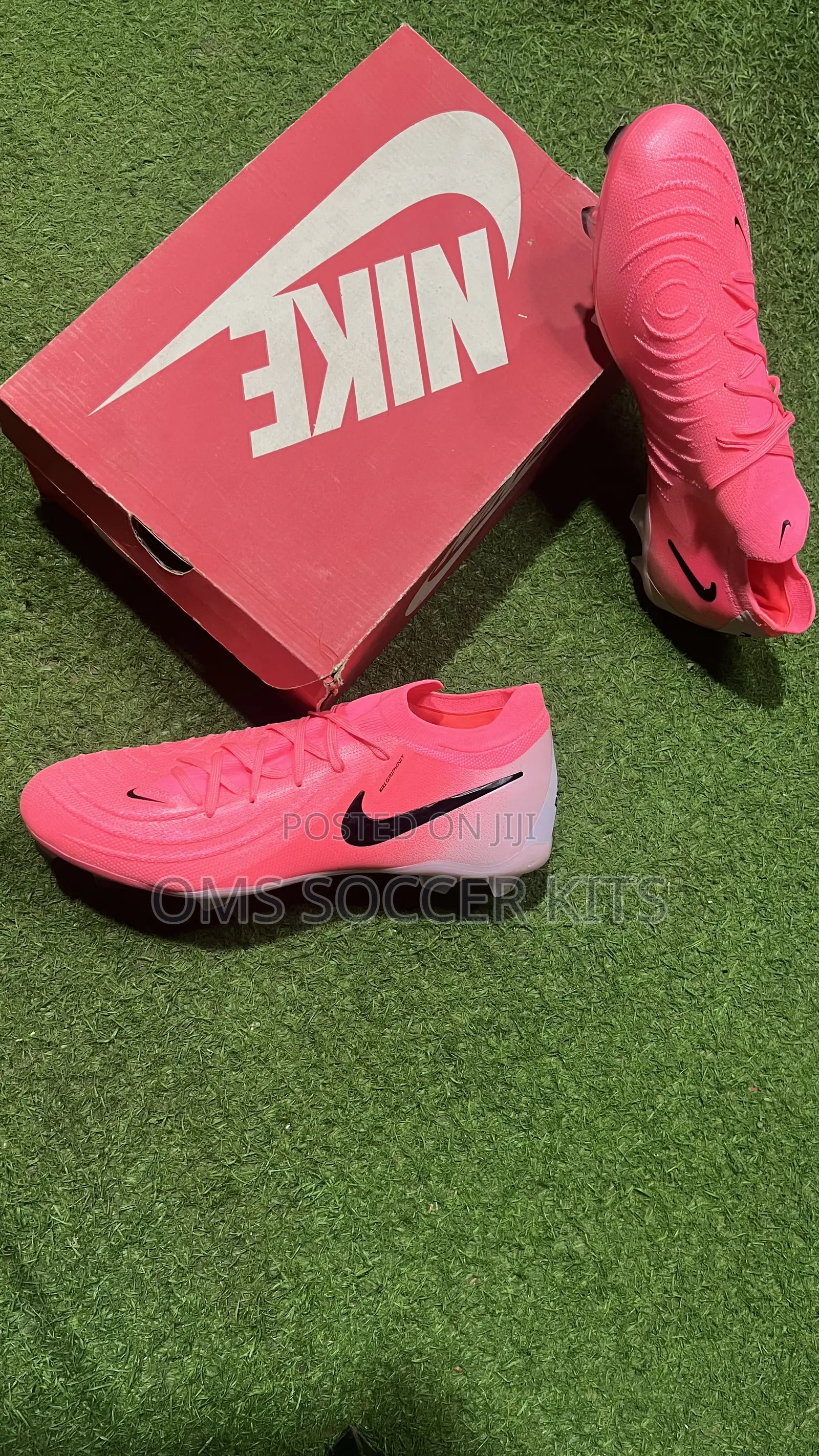 Nike Phantom Luna 2 Elite Firm-Ground Football Boot(45)