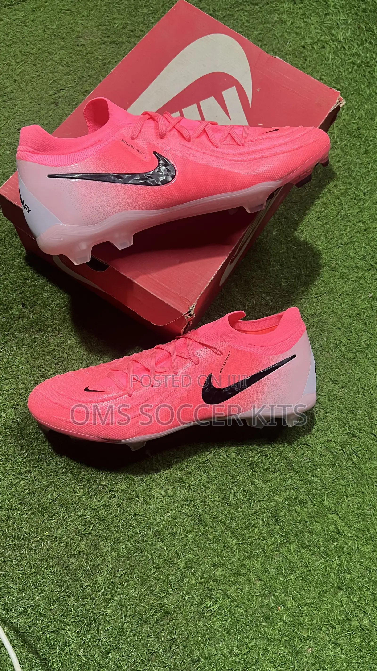 Nike Phantom Luna 2 Elite Firm-Ground Football Boot(45)