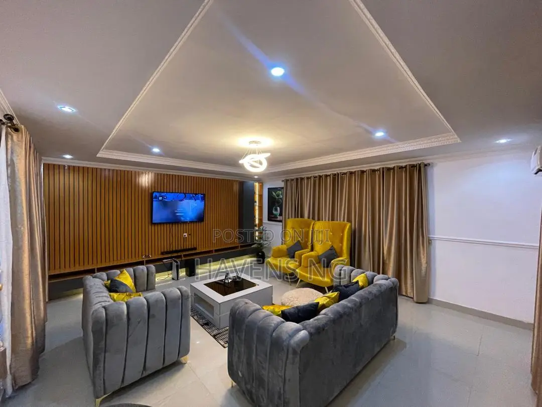 Luxury 4 Bedroom Apartment