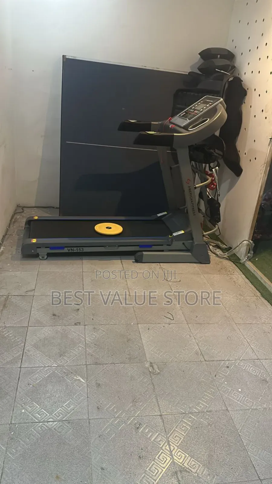 2.5hp American Fitness Treadmill With Massager and Incline