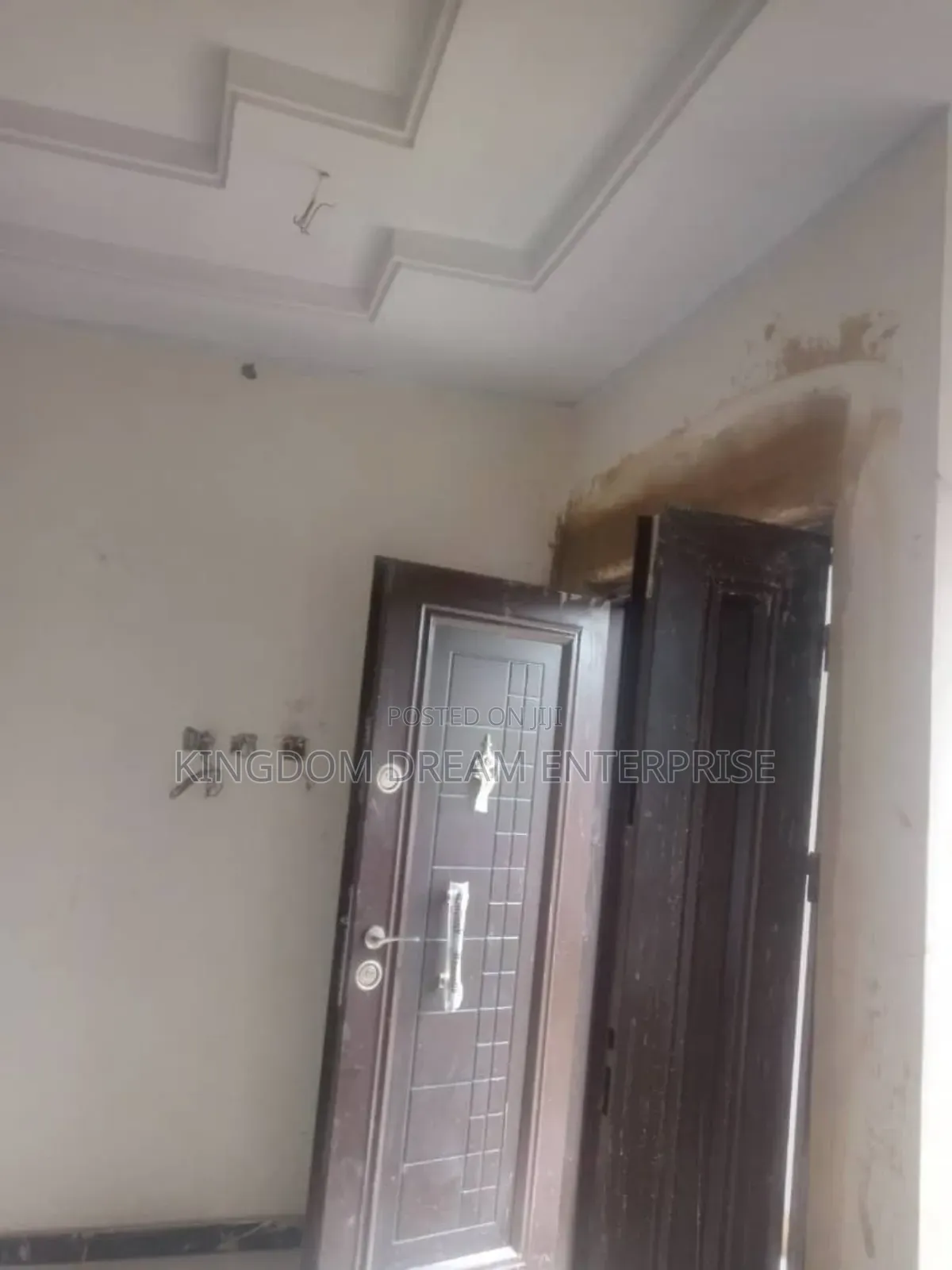 3bdrm Apartment in Ikeja Gra Lagos for rent