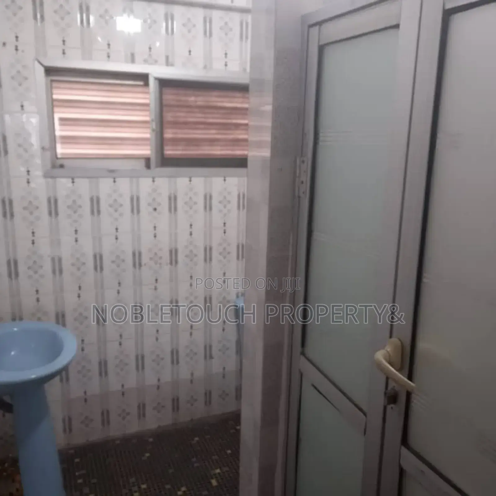 13 Floors High Rise Tower for Sale in Surulere