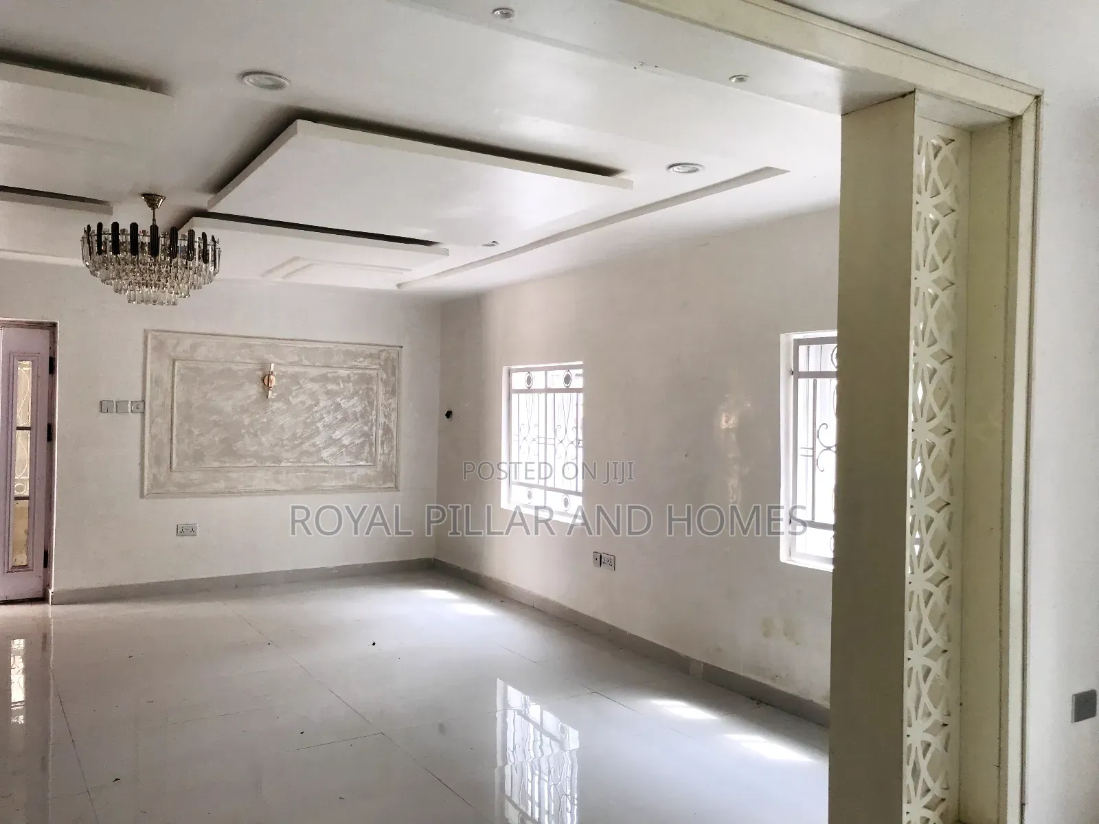 6bdrm Duplex in Work And Housing for sale