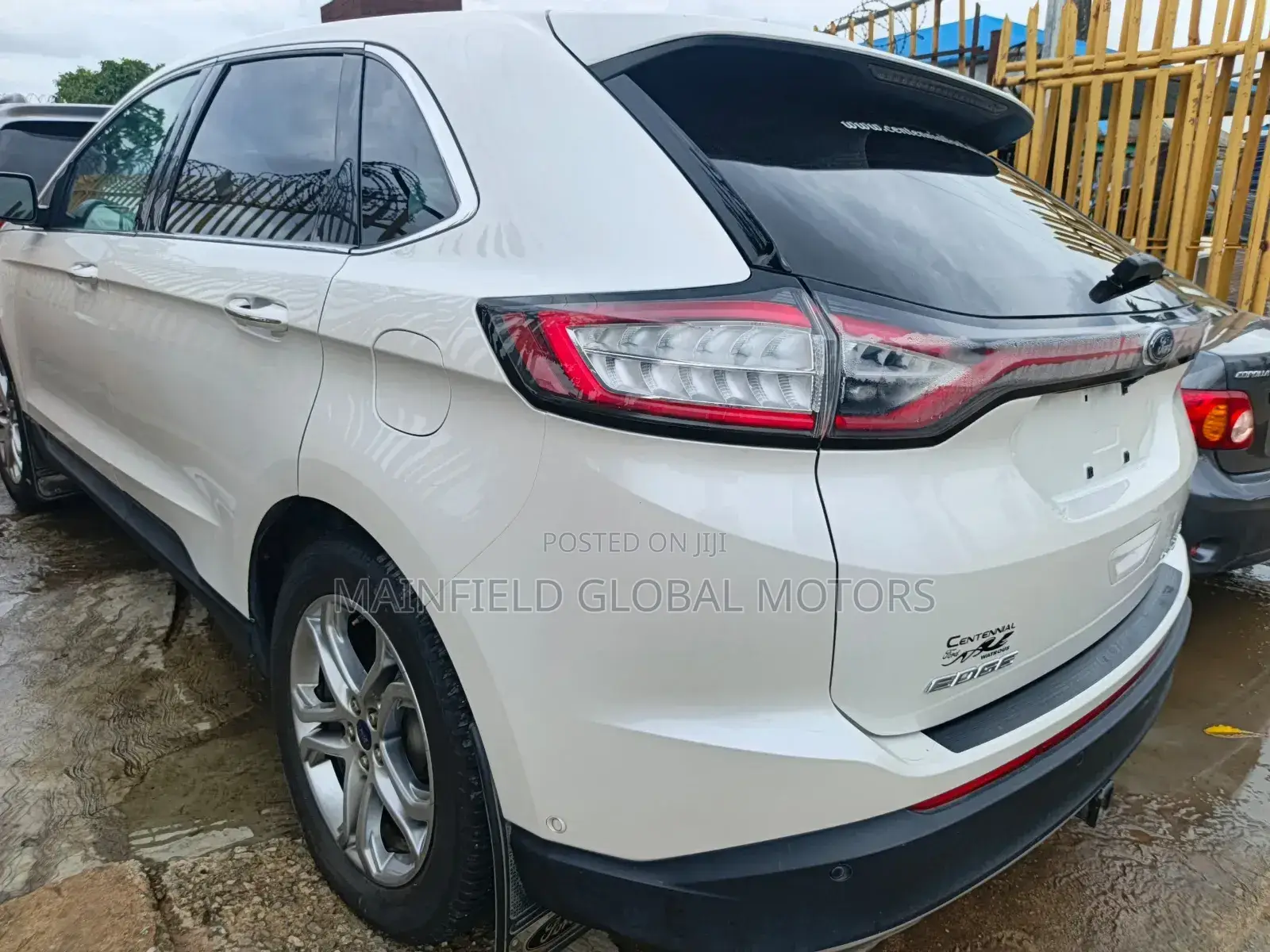 Ford Edge Titanium 4dr AWD 2017 White
