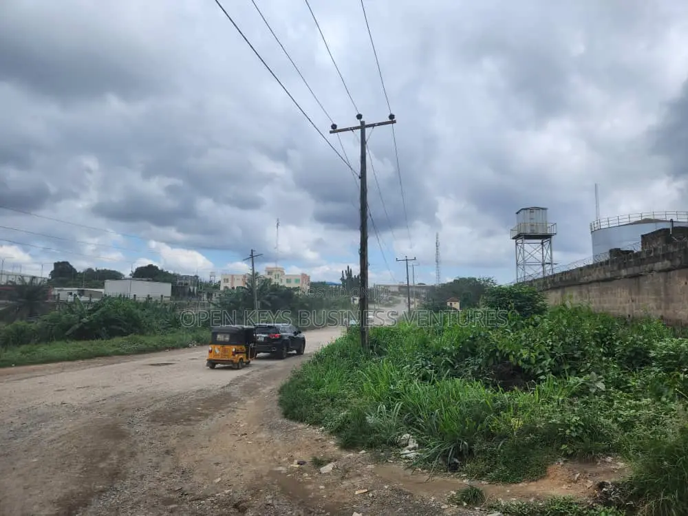 An Acre With Two Plots of Land in a Strategic Location