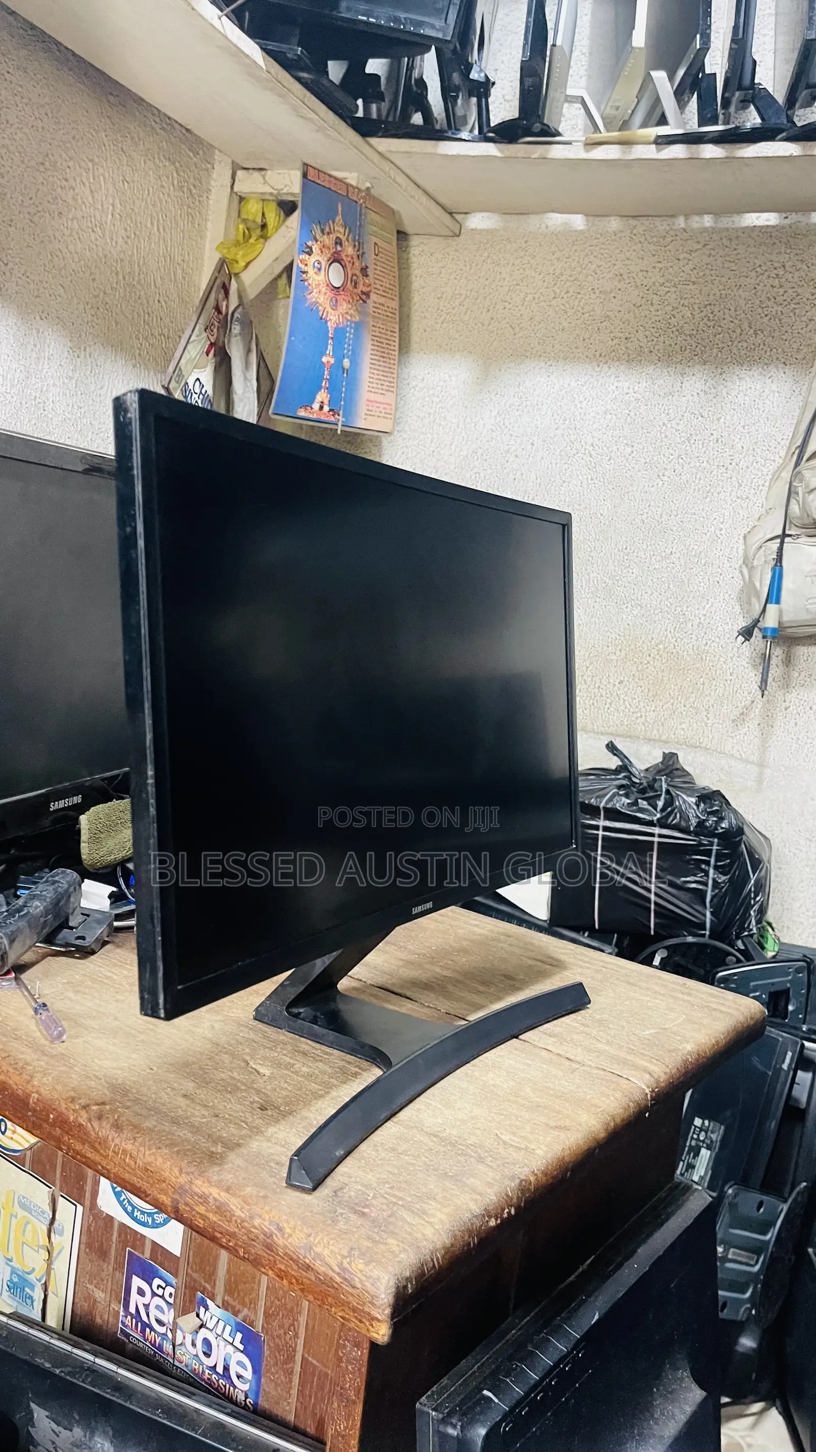 24 Inches Samsung Curved Monitor