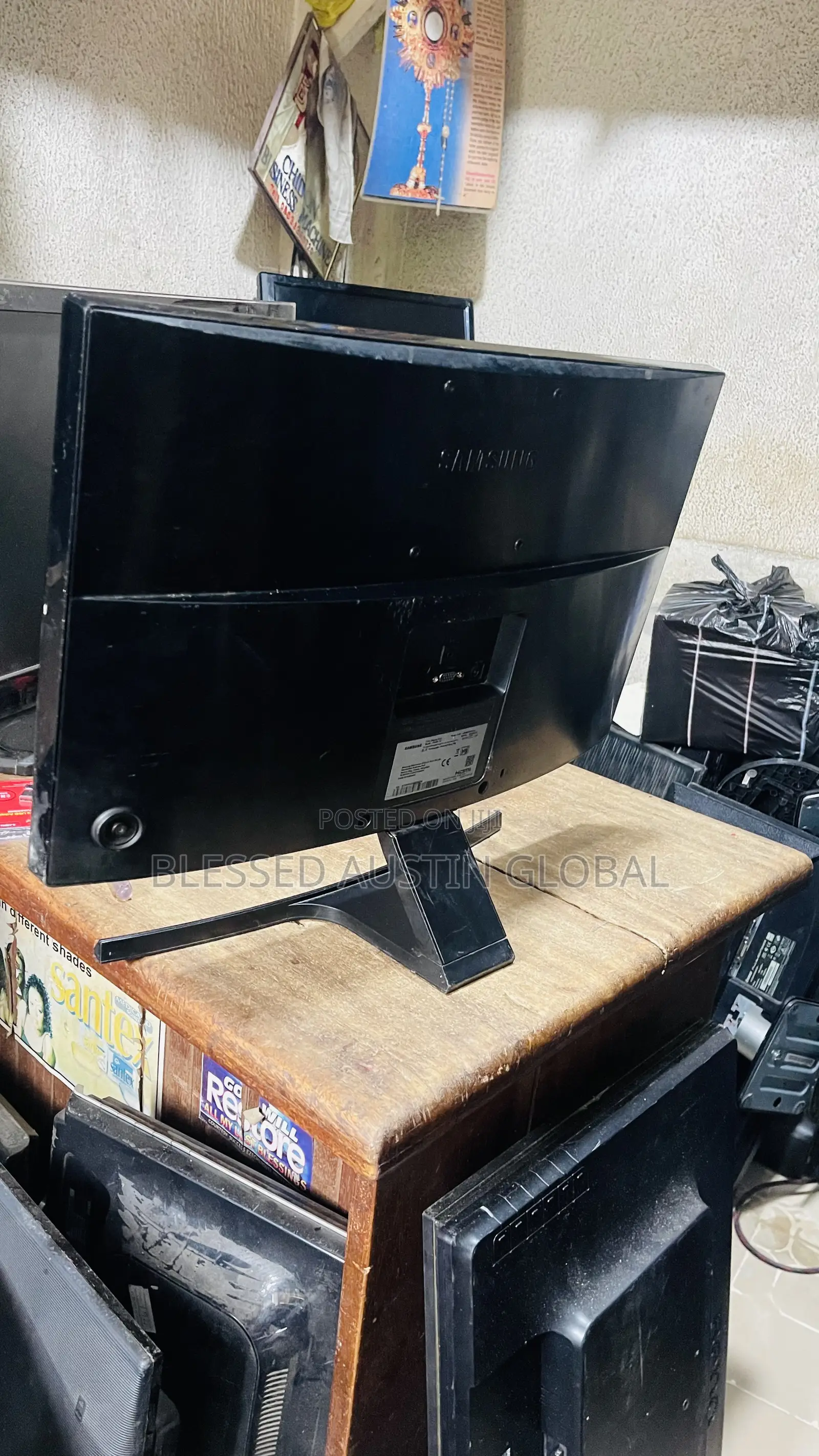 24 Inches Samsung Curved Monitor
