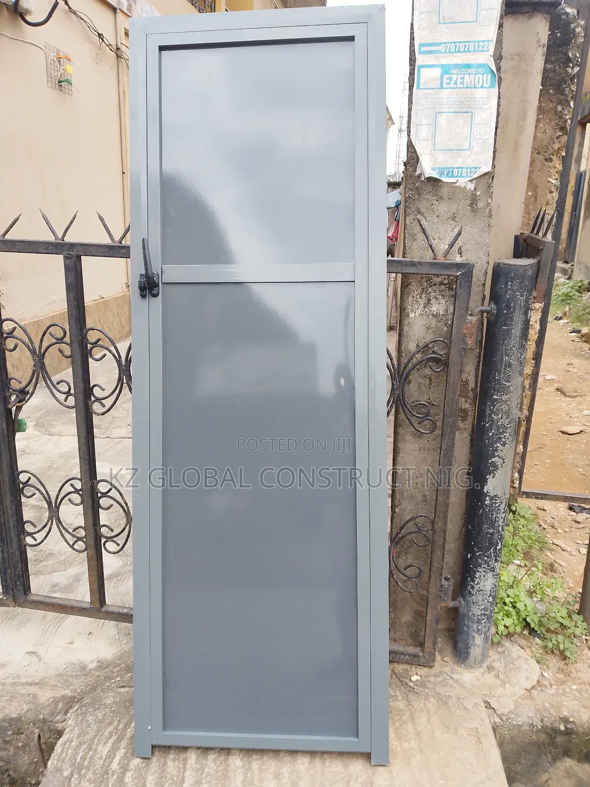 Aluminum Toilet Door