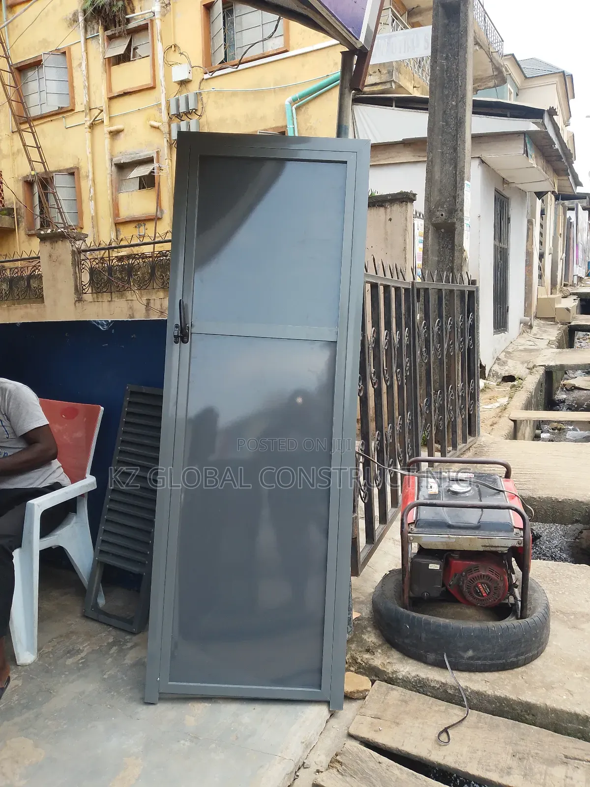 Aluminum Toilet Door