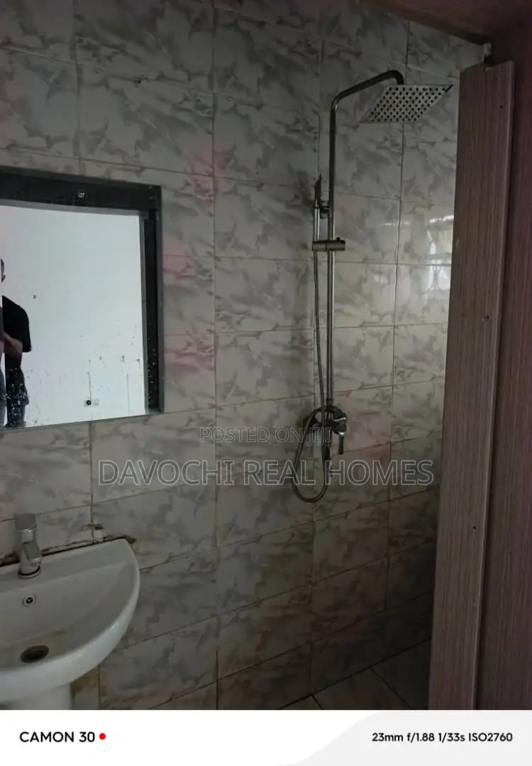 2bdrm Apartment in Orchid Road, Lekki Phase 2 for rent