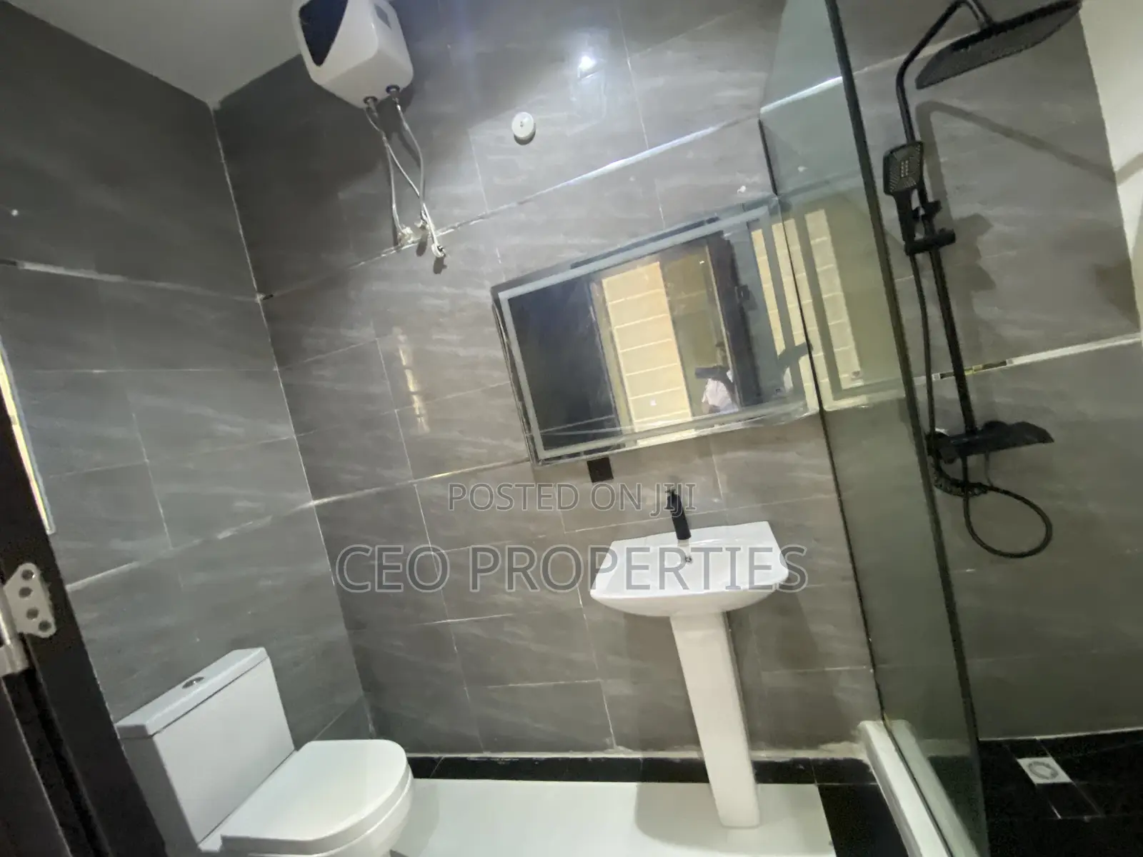 3bdrm Block of Flats in Off Admiralty Way, Lekki Phase 1 for sale