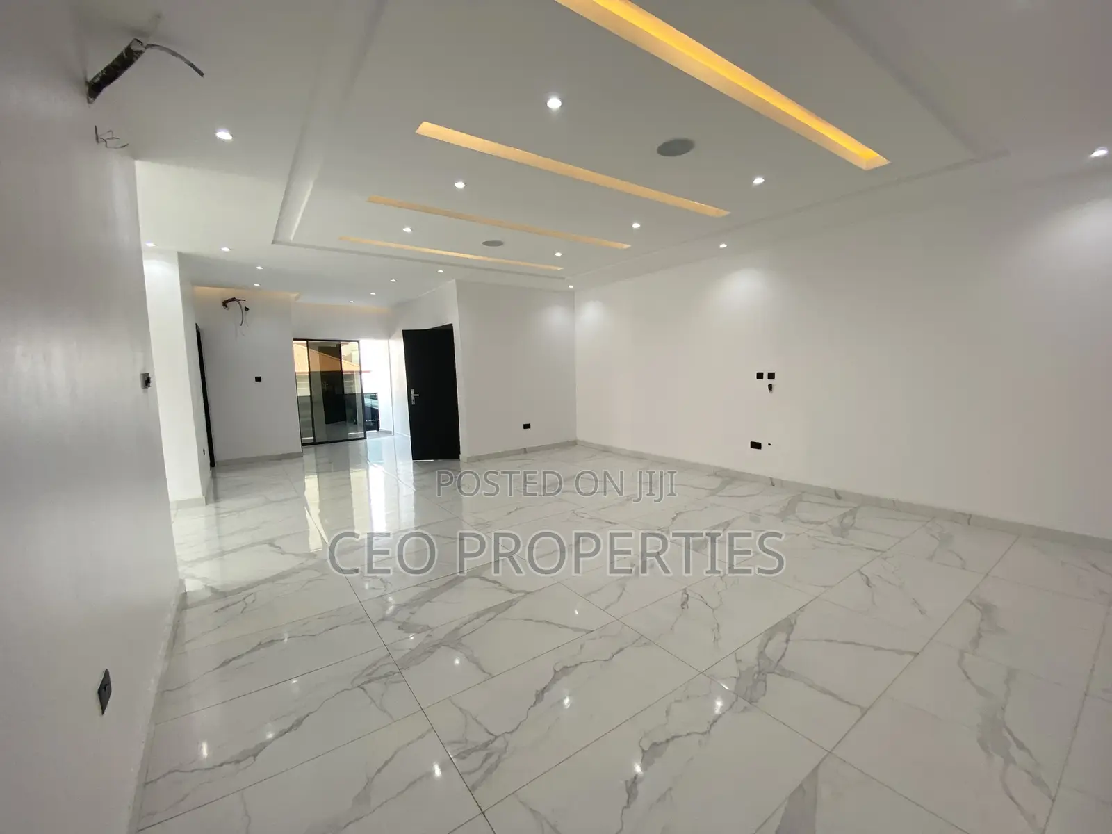 3bdrm Block of Flats in Off Admiralty Way, Lekki Phase 1 for sale