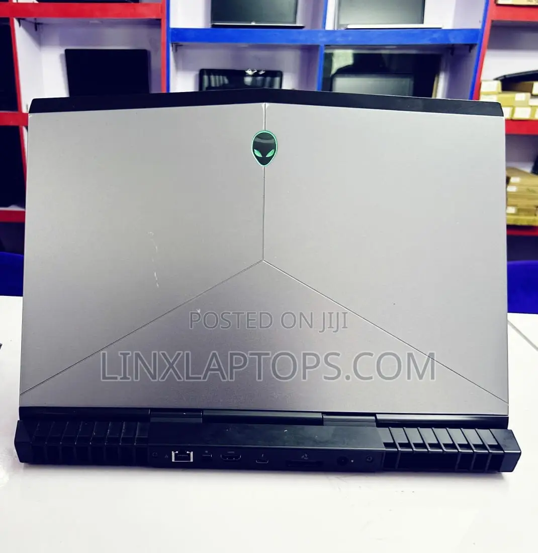 Laptop Dell Alienware 15 R3 16GB Intel Core i5 SSD 512GB