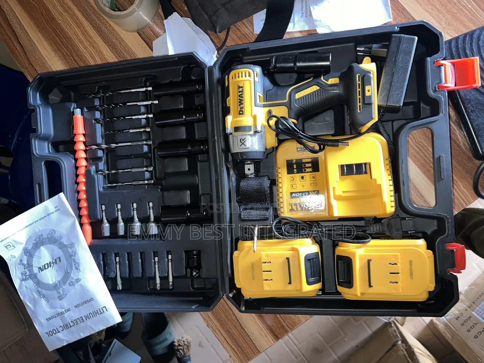 Dewalt Xr Li-Ion Cordless Impact Wrench Kit,