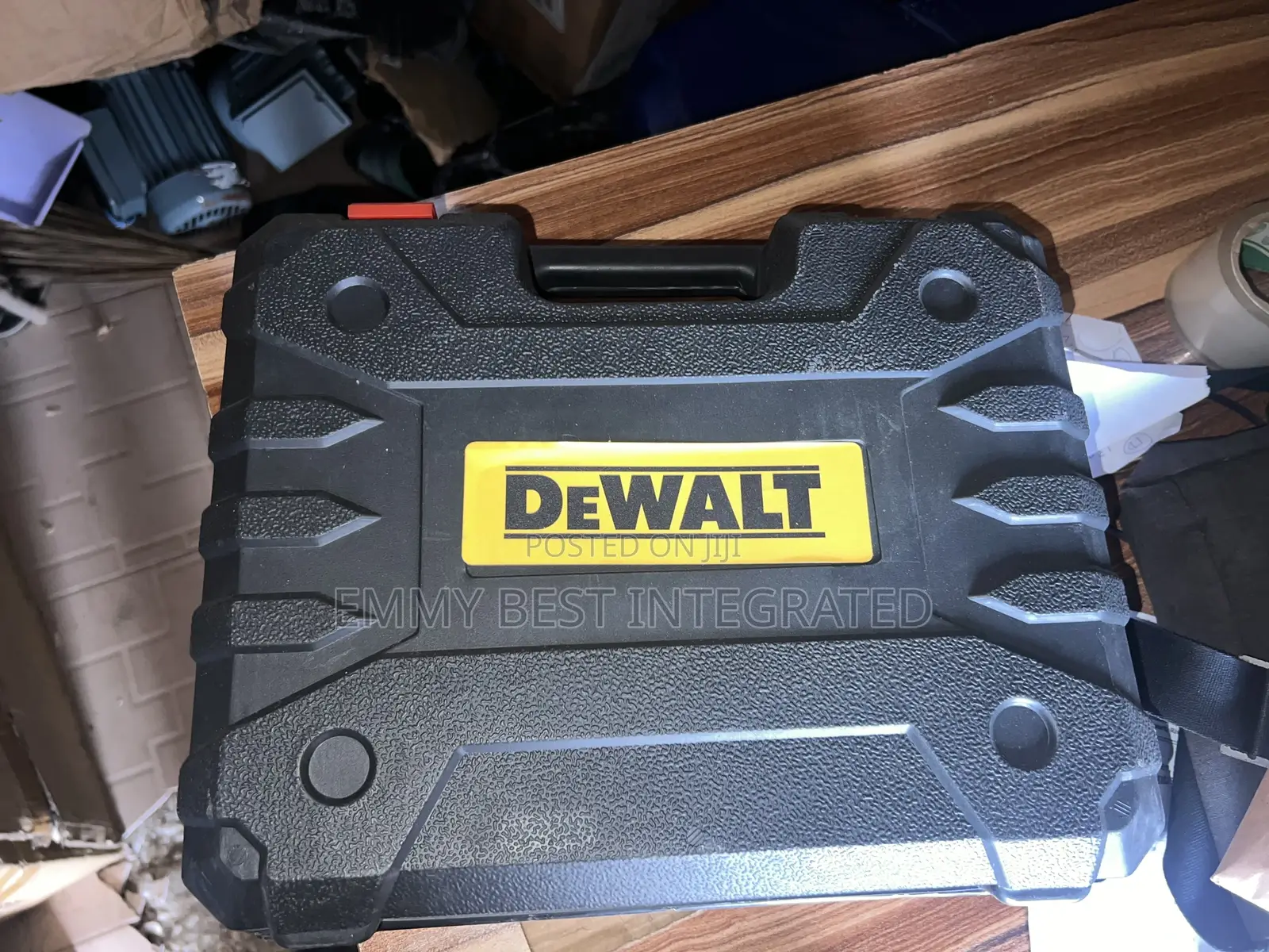 Dewalt Xr Li-Ion Cordless Impact Wrench Kit,