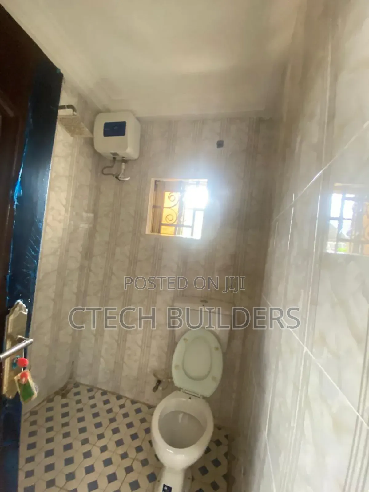 3bdrm Block of Flats in Benin City for rent
