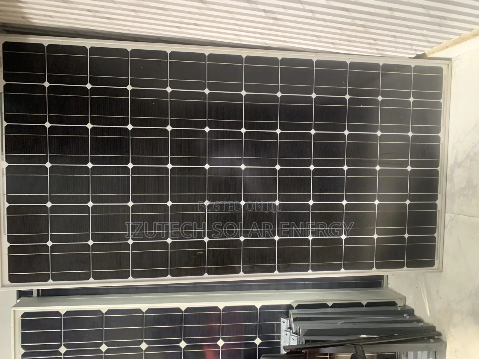300watts Canadian Used Panel 72cell Available in Stock