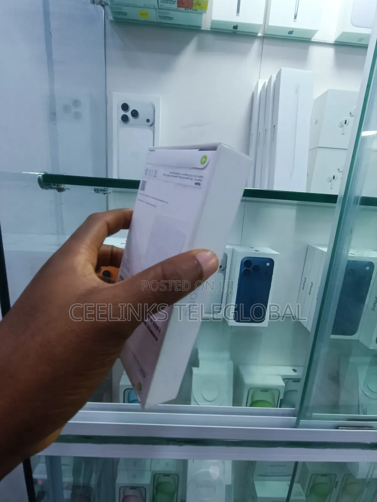 New Apple iPhone 17 256 GB Blue