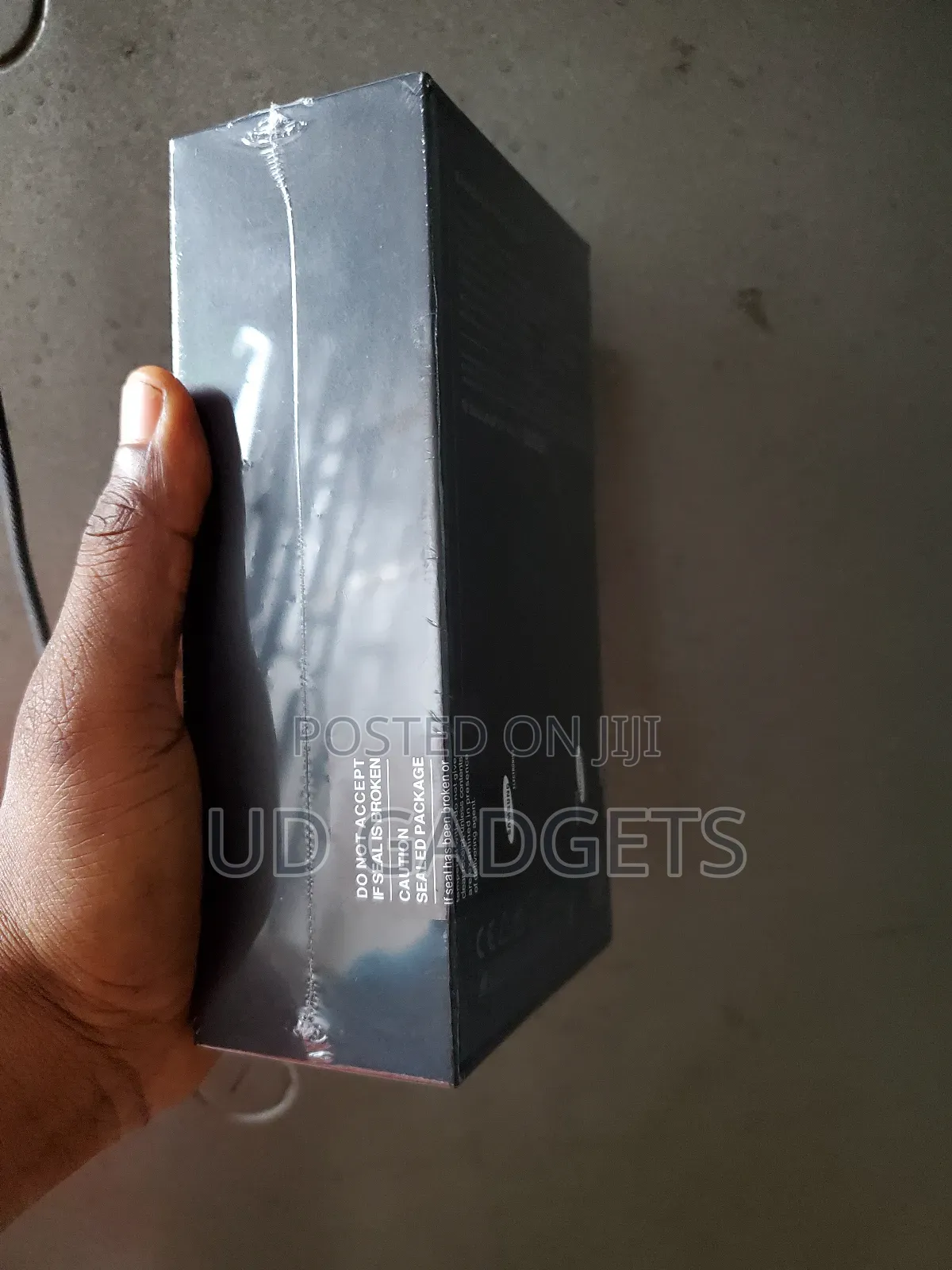 New Samsung Galaxy S10 128 GB Black