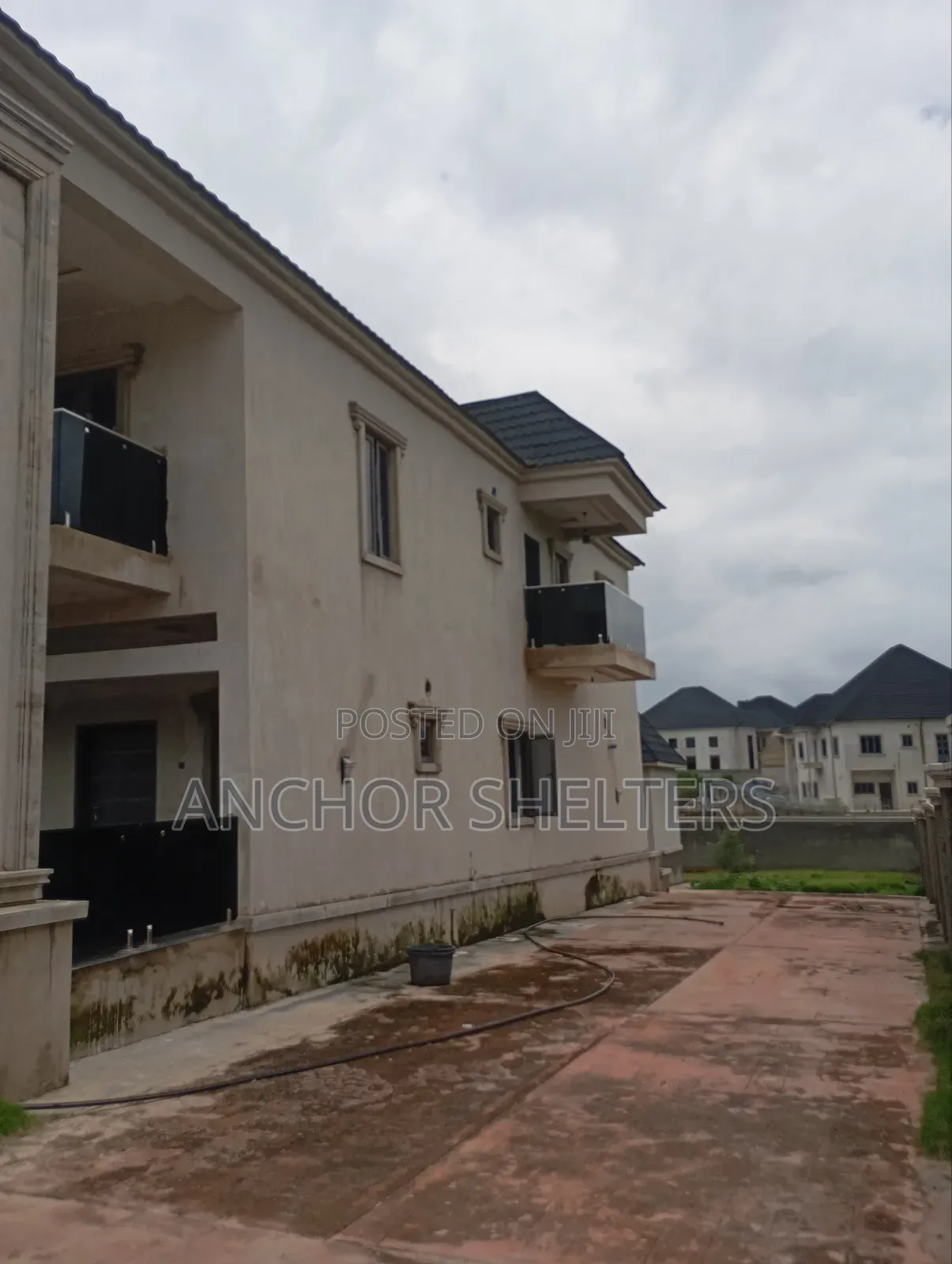 4bdrm Duplex in Seaman Metropolis, Lugbe District for sale