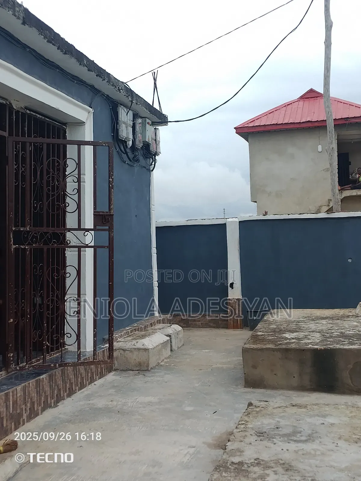 2bdrm Block of Flats in Bomode Oku Dangote, Igbogbo for rent