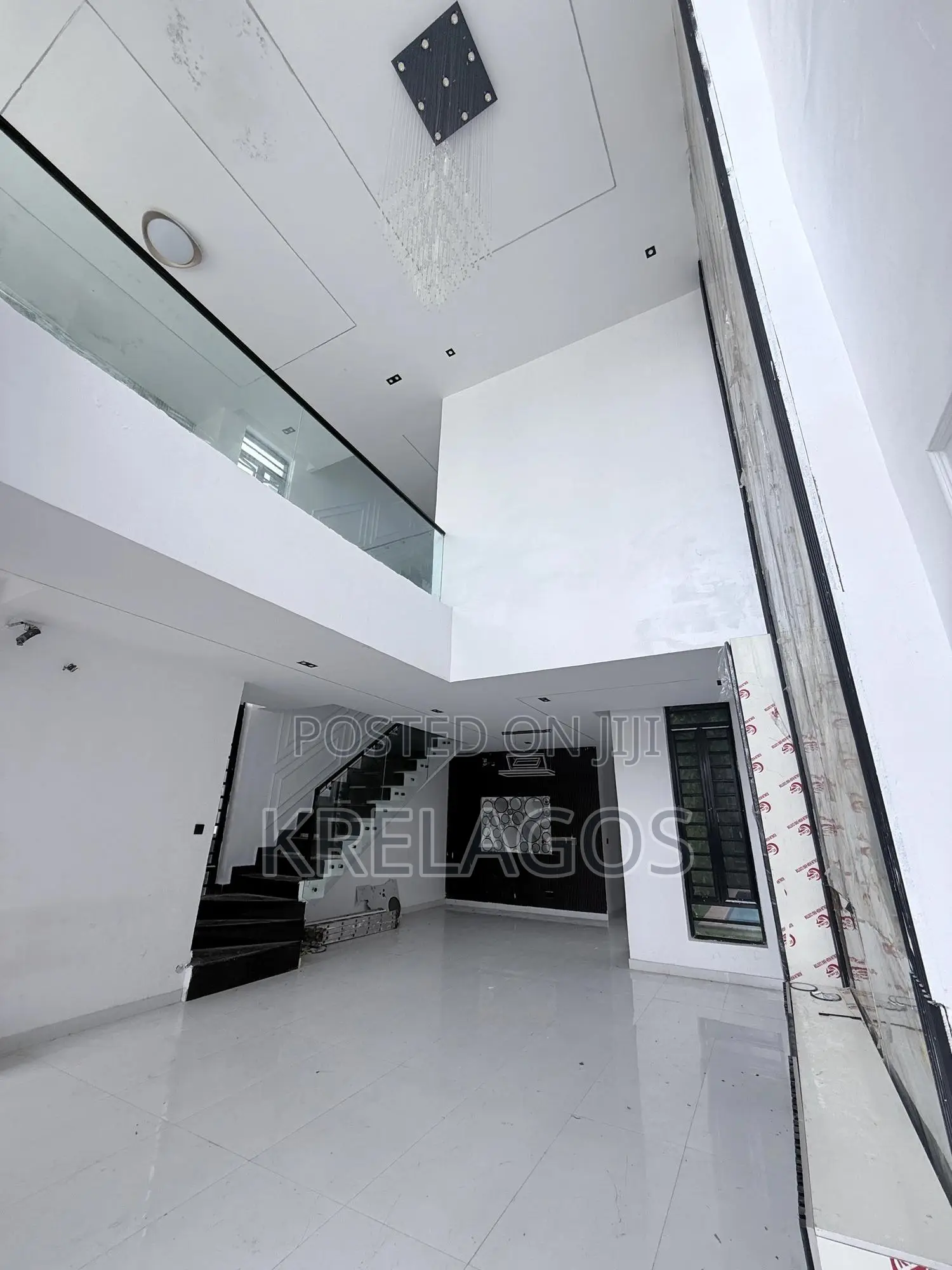 5bdrm Duplex in Ikota for sale