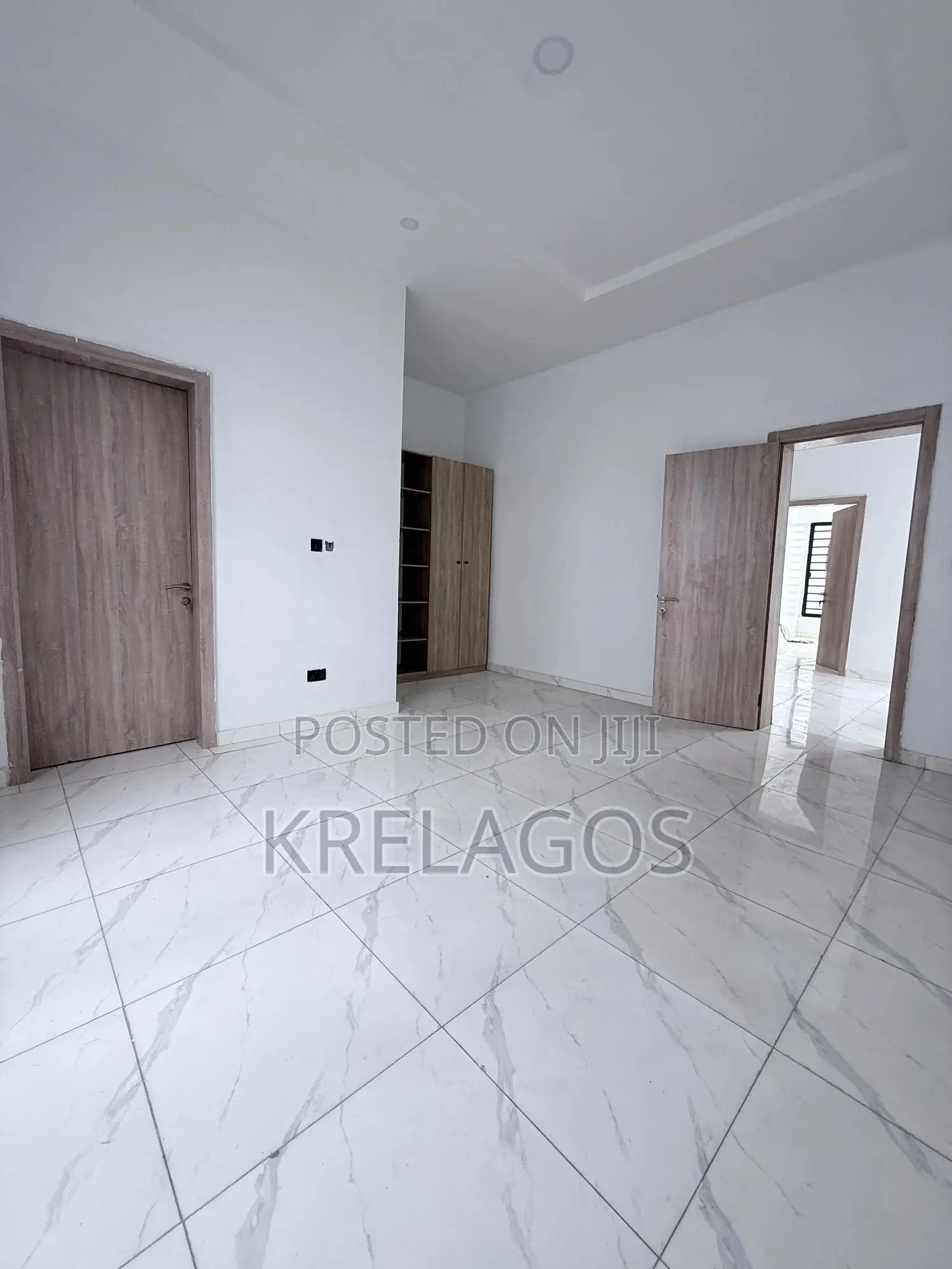 3bdrm Duplex in Ikota for sale