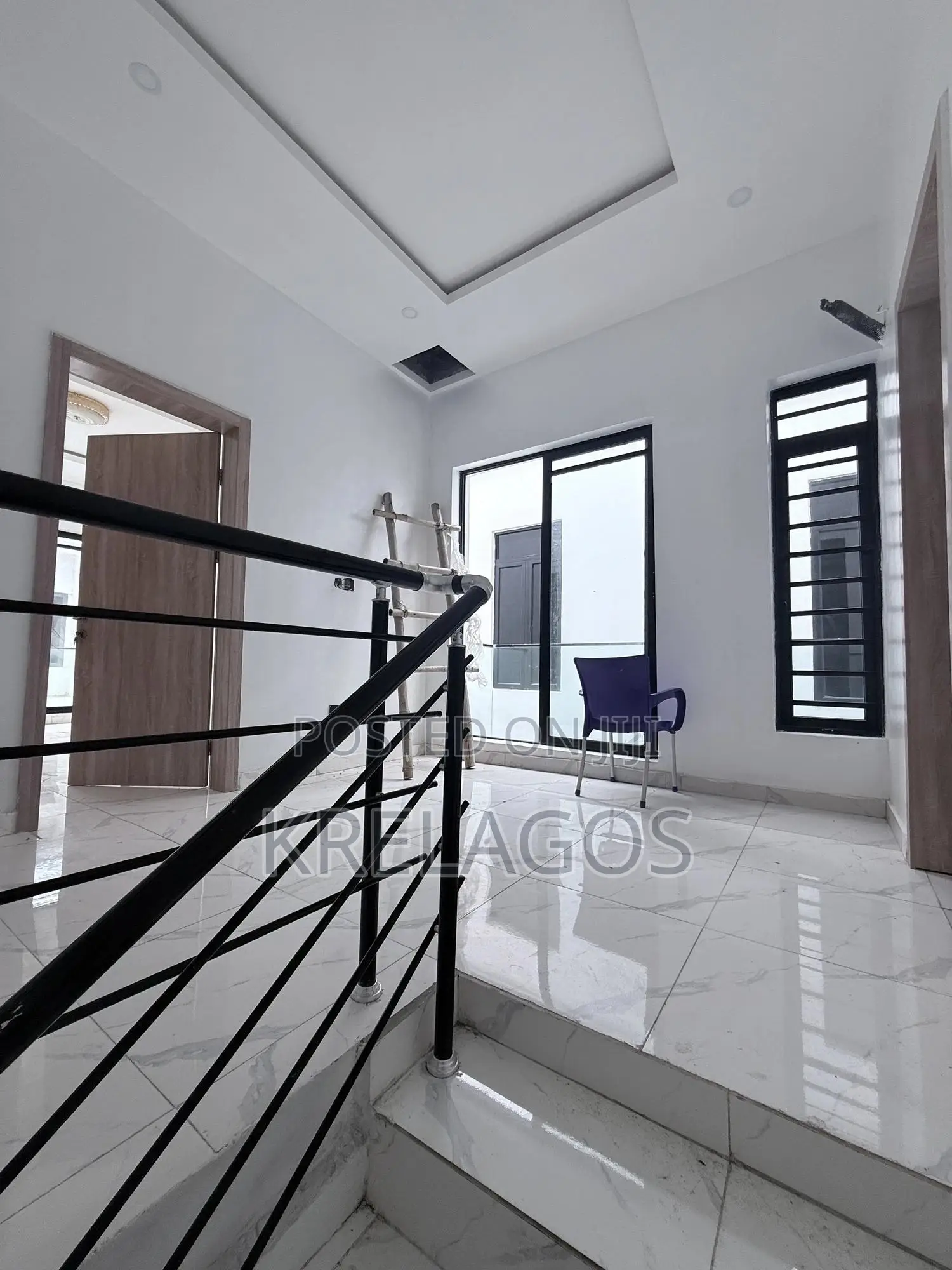 3bdrm Duplex in Ikota for sale