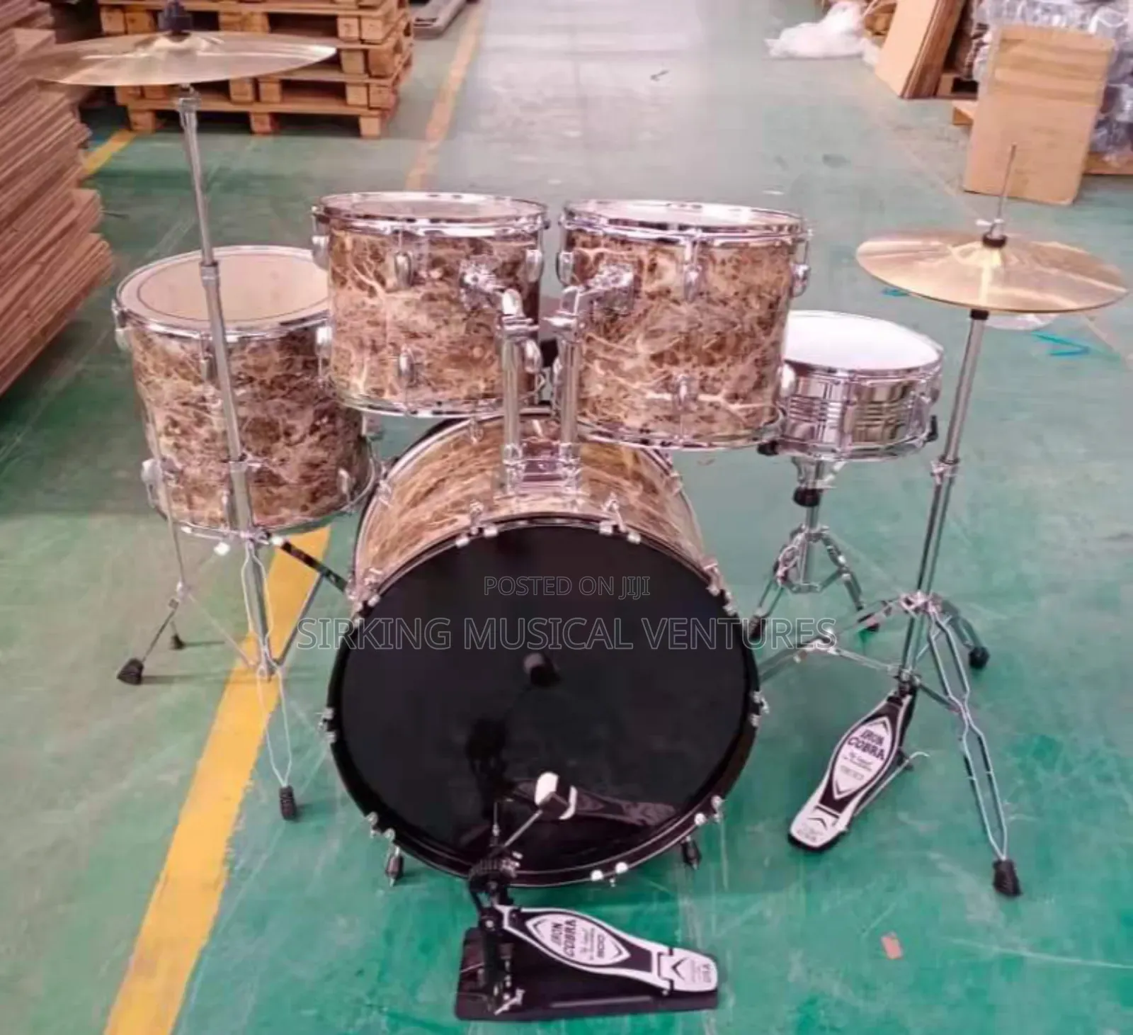 Yamaha 5pcs Drum With Thick Cymbals and Big Pedal