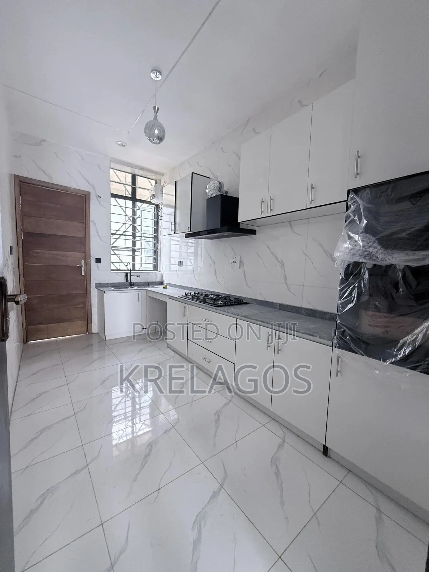 3bdrm Duplex in Ikota for sale
