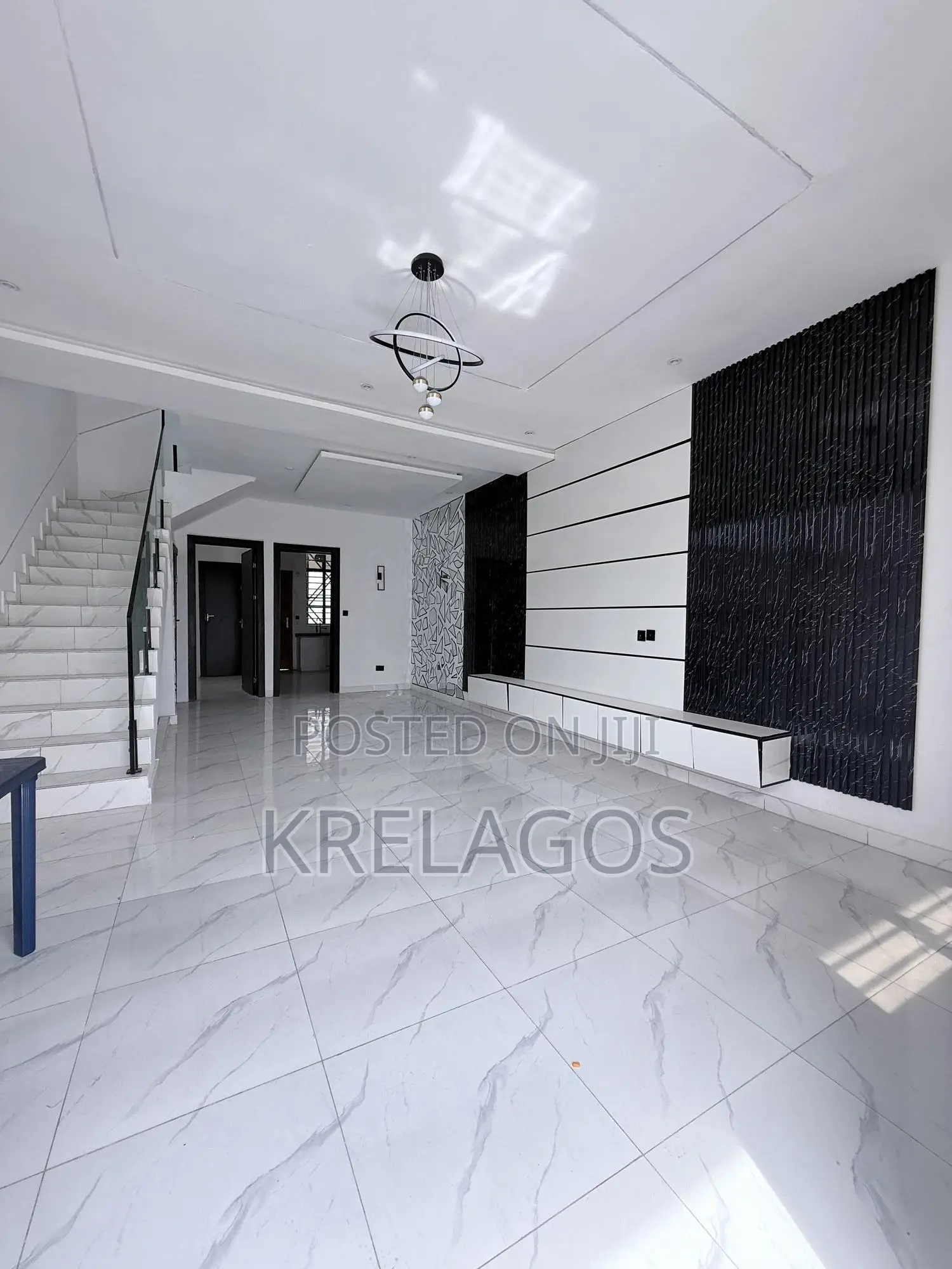 3bdrm Duplex in Ikota for sale