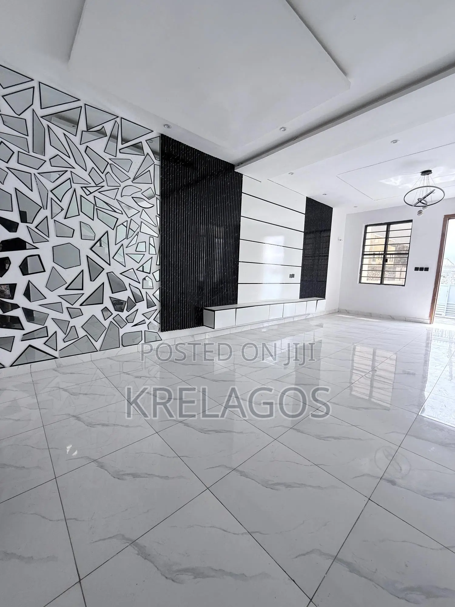 3bdrm Duplex in Ikota for sale