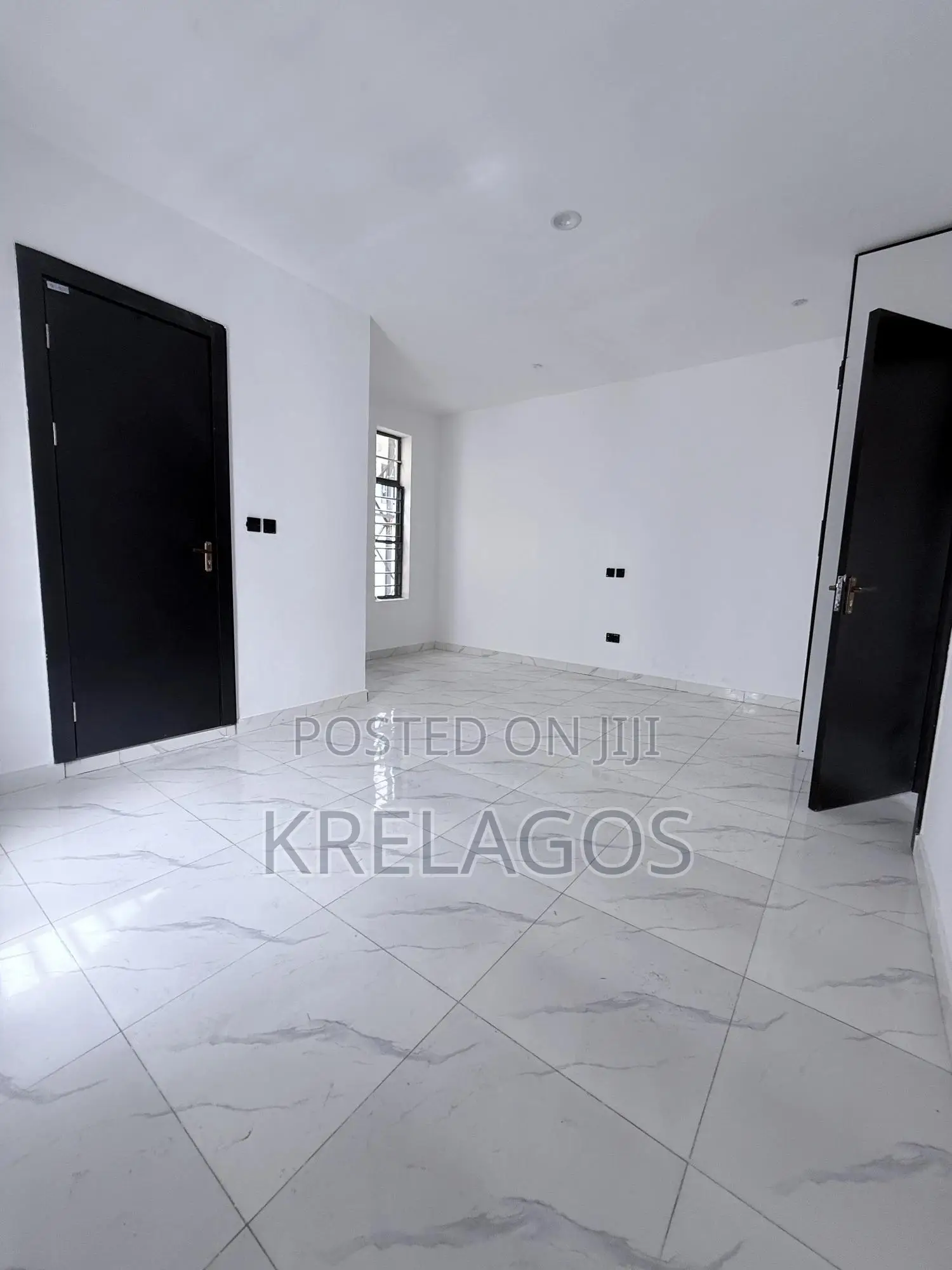 3bdrm Duplex in Ikota for sale