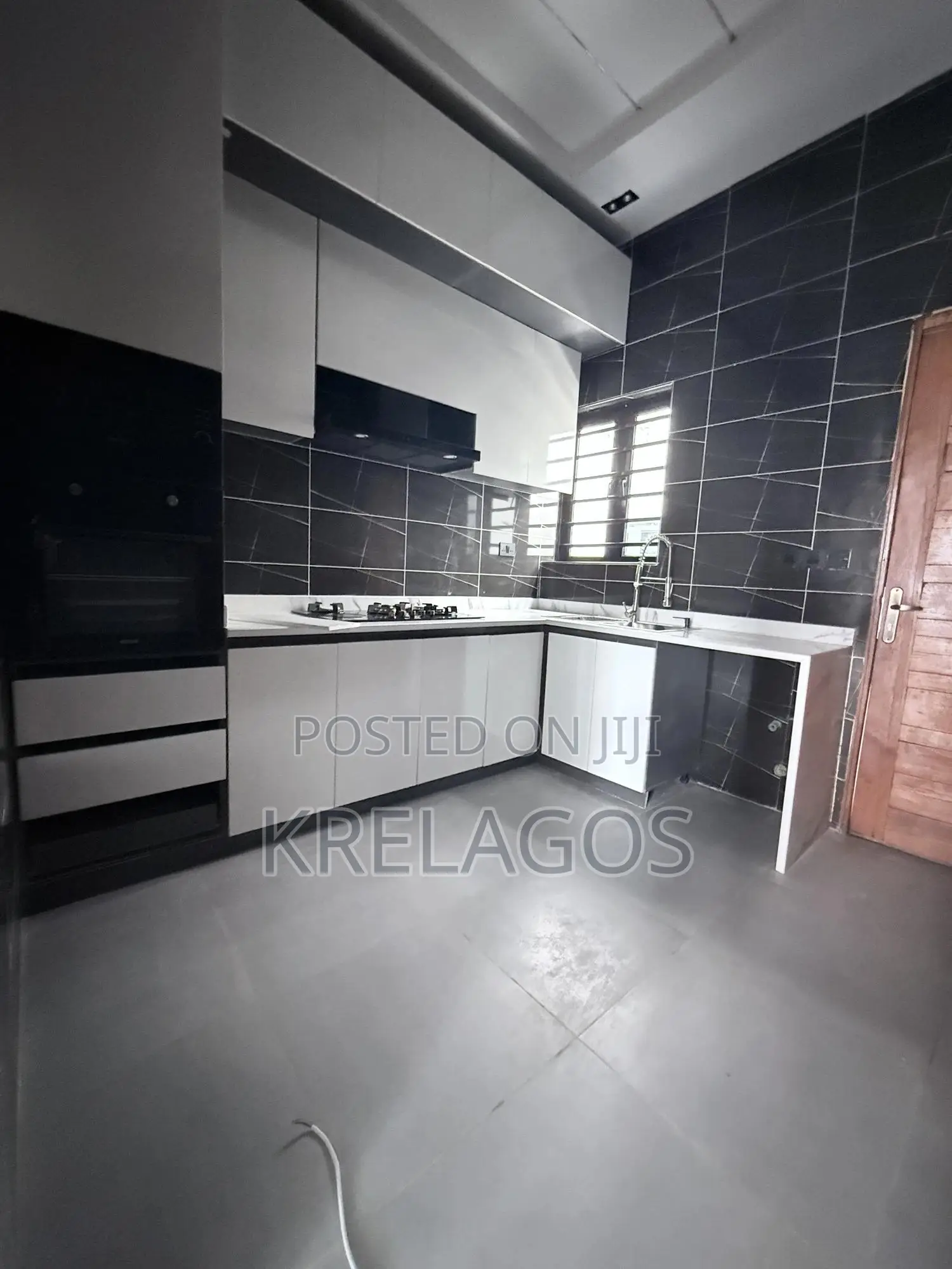 3bdrm Duplex in Ikota for sale