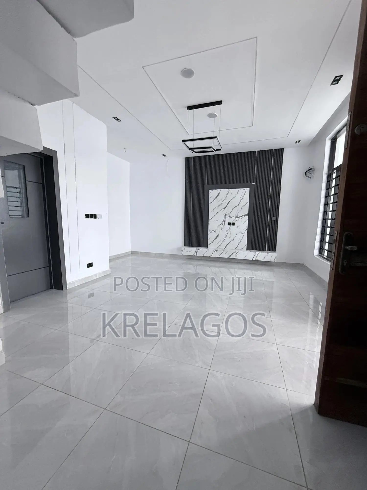 3bdrm Duplex in Ikota for sale