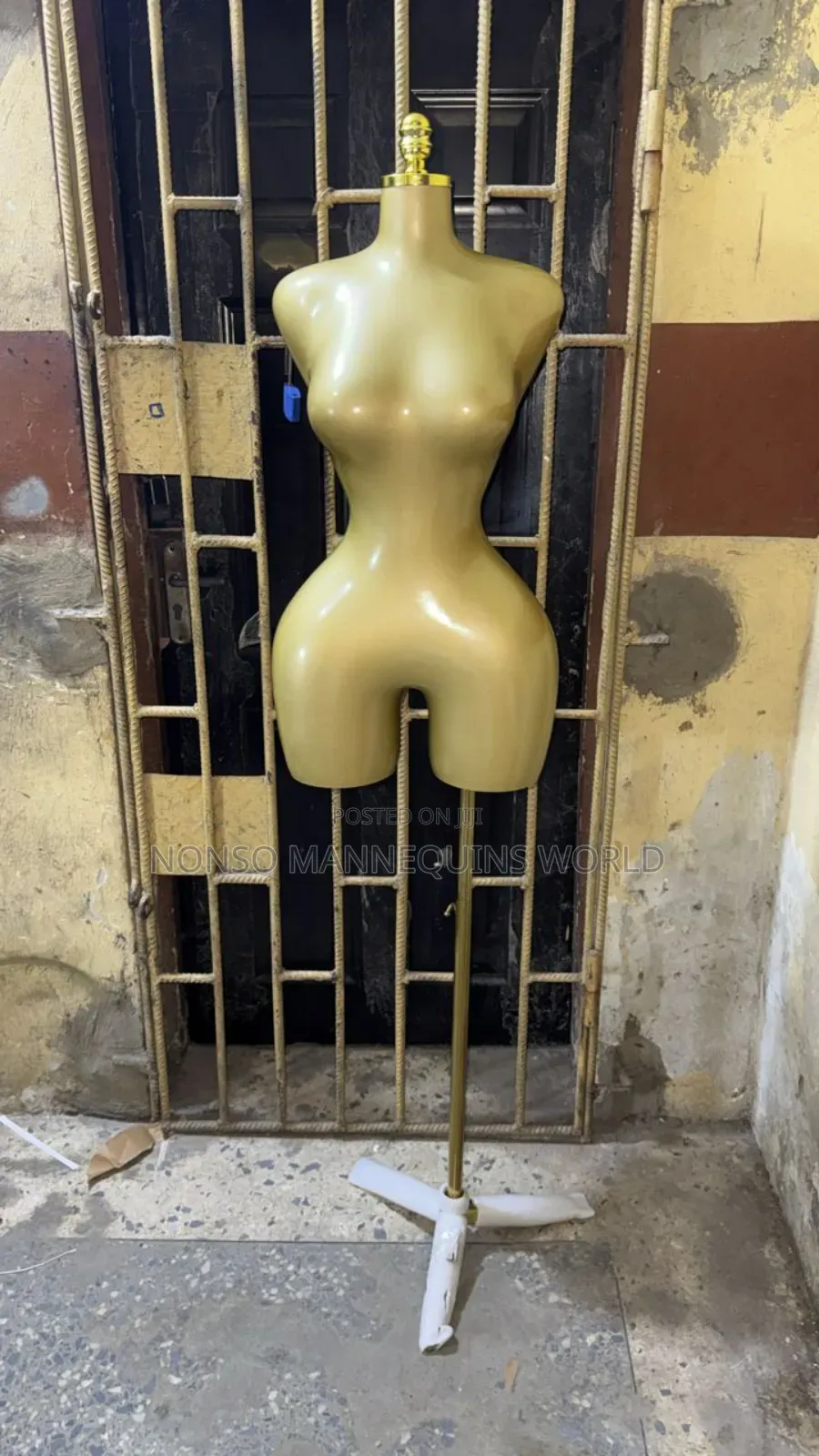 High Quality Bbl Gold Female Torso