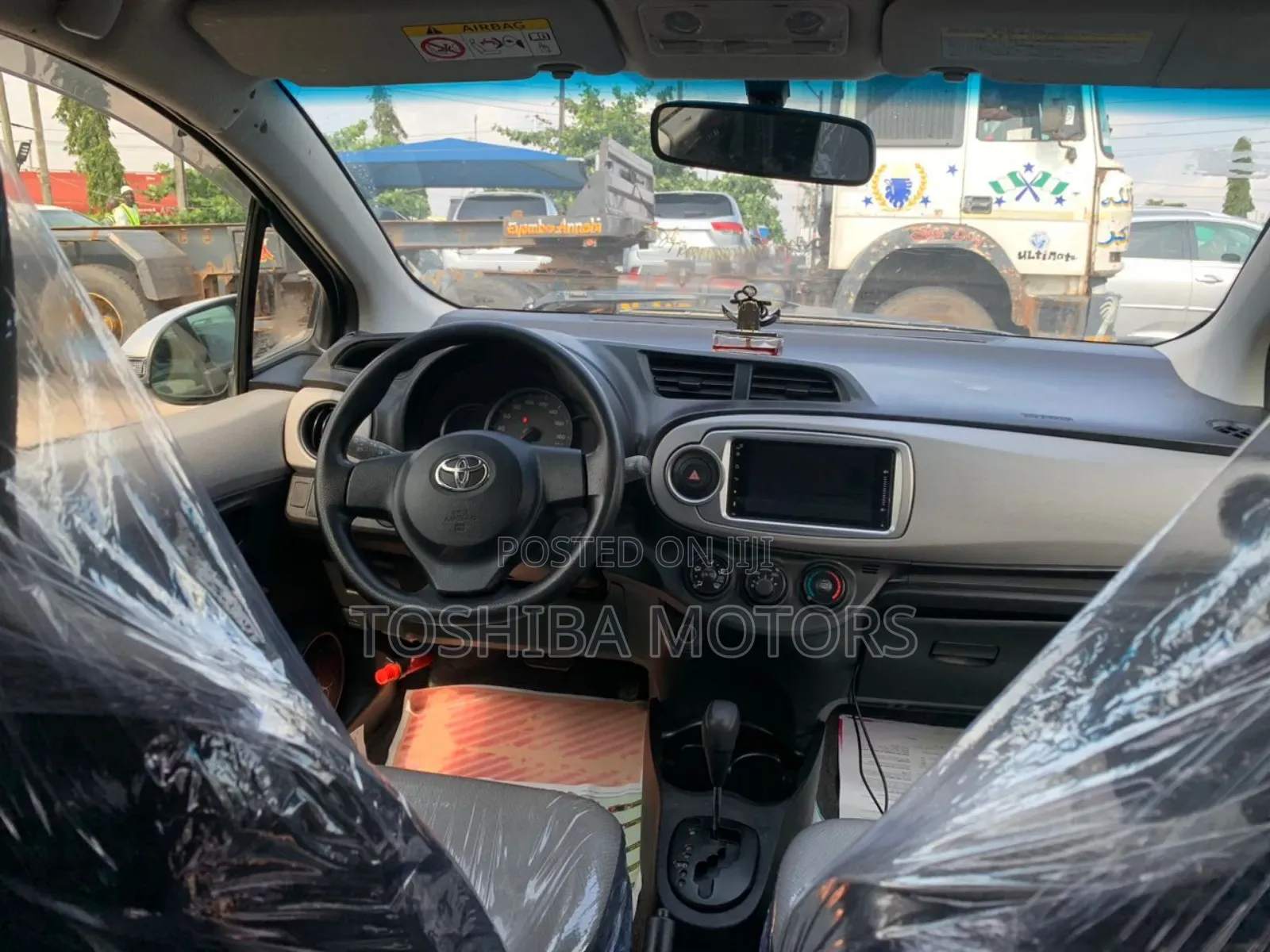 Toyota Yaris 2014 Silver