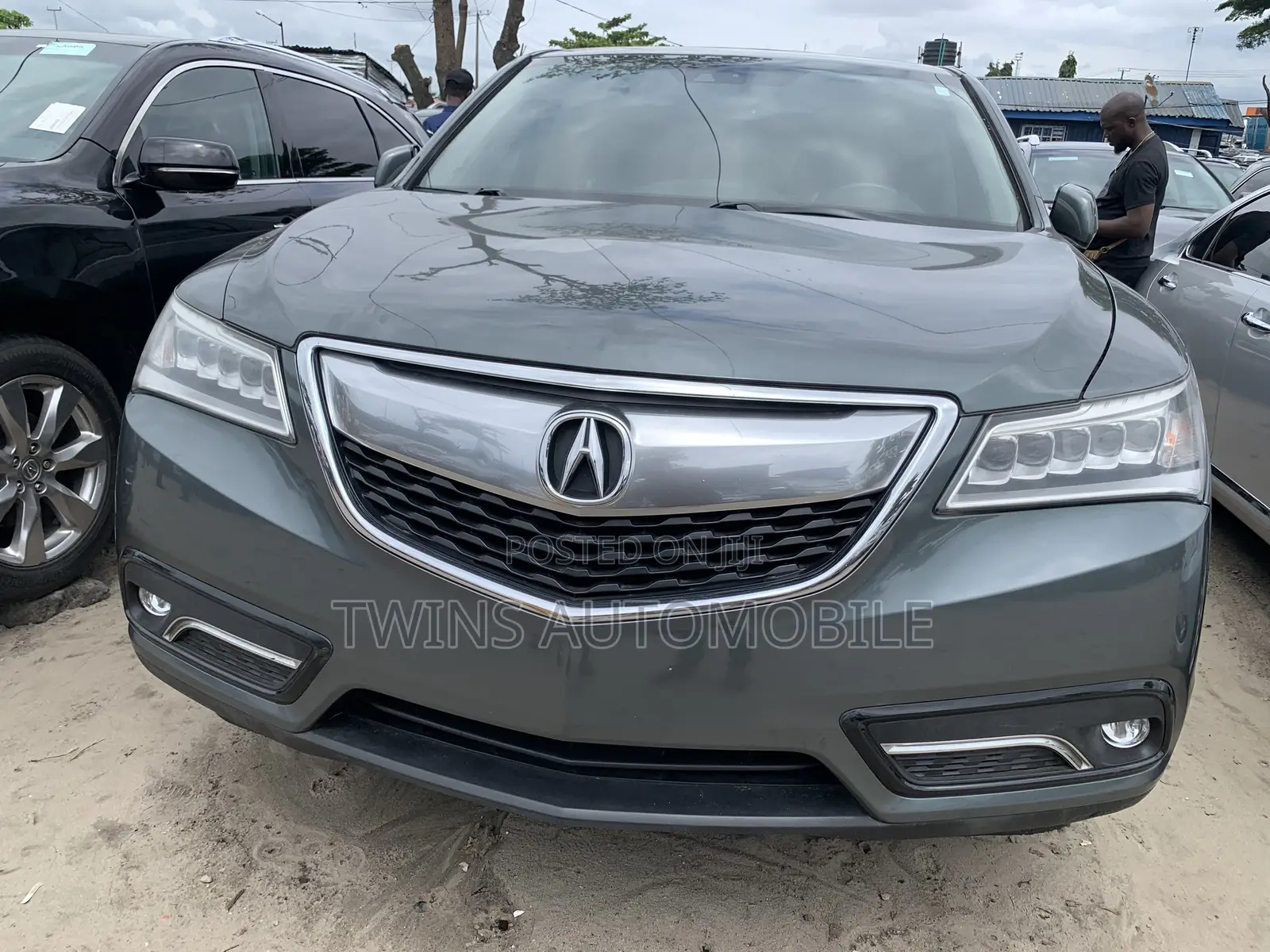Acura MDX Advance and Entertainment Packages 4dr SUV (3.5L 6cyl 6A) Gray