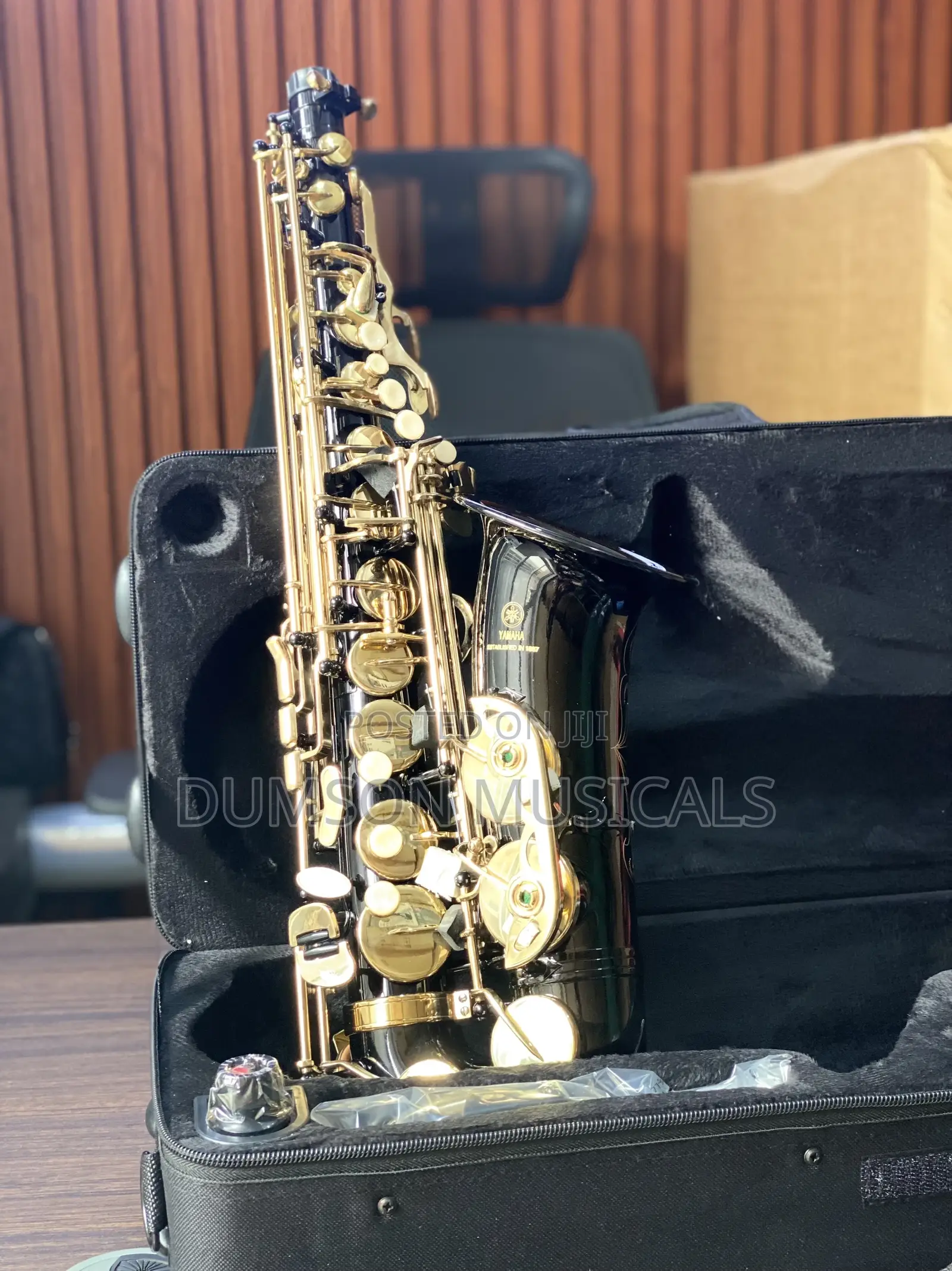 Yamaha Black And Gold Alto Saxophone
