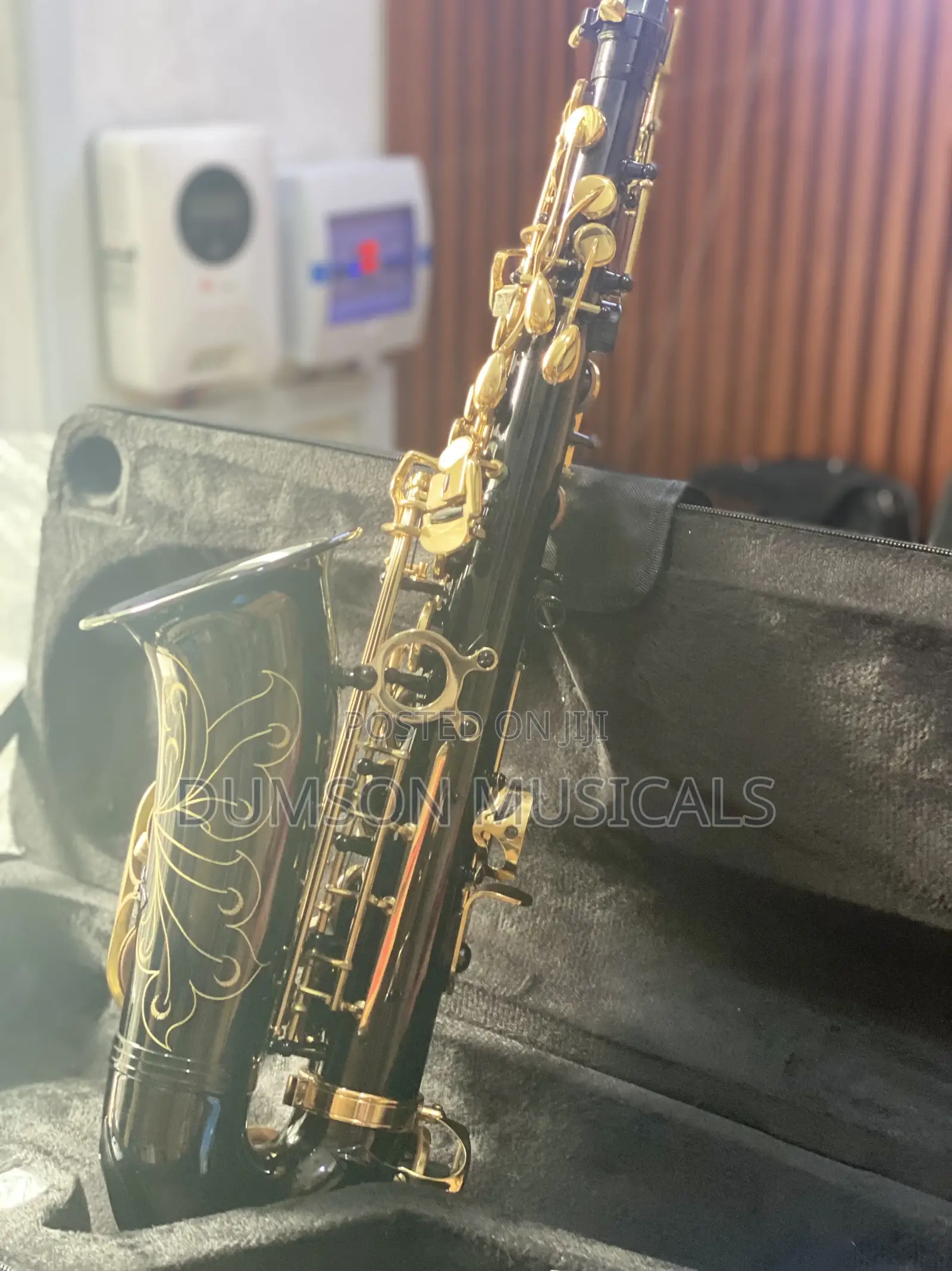 Yamaha Black And Gold Alto Saxophone